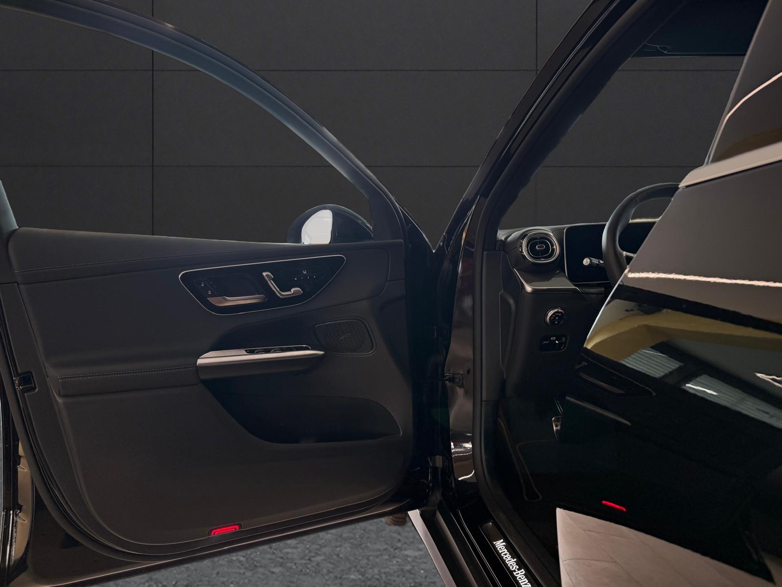 MERCEDES-BENZ GLC 300 d 4Matic 9G-Tronic AMG Line-image-10