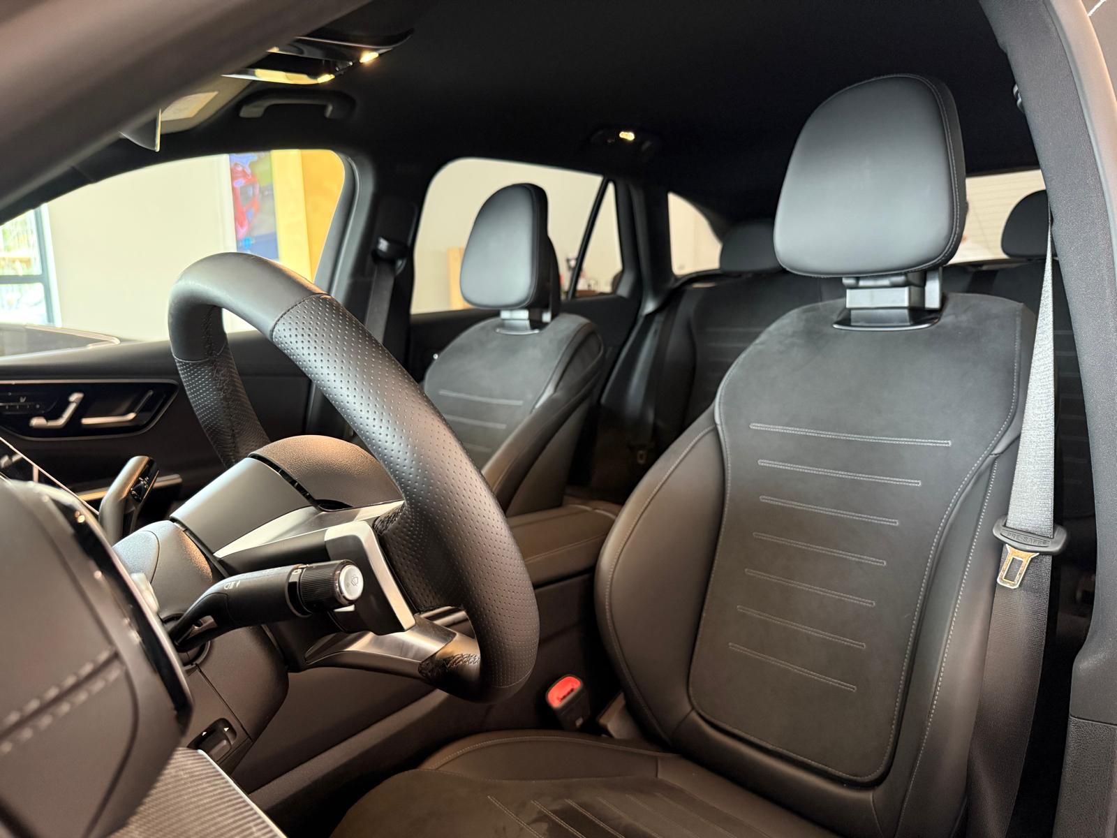 MERCEDES-BENZ GLC 300 d 4Matic 9G-Tronic AMG Line-image-12