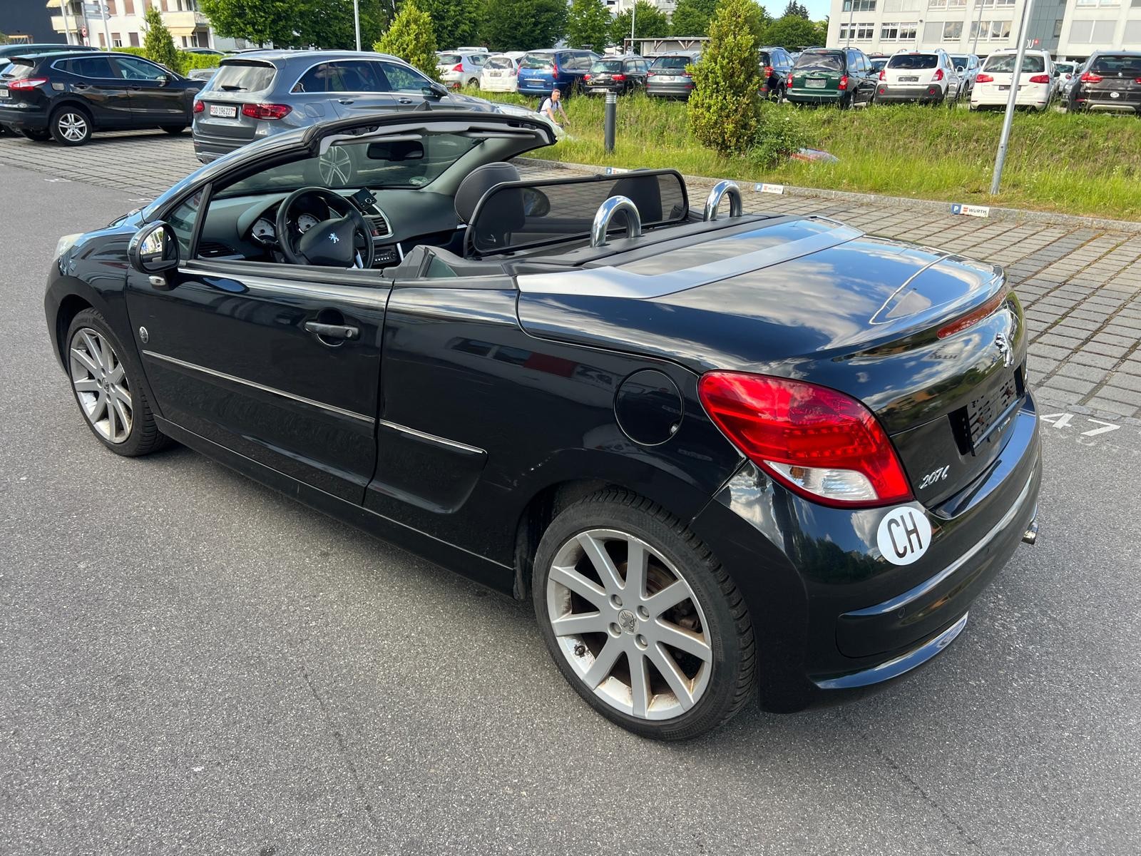 PEUGEOT 207 CC 1.6 16V Turbo Roland Garros-image-3