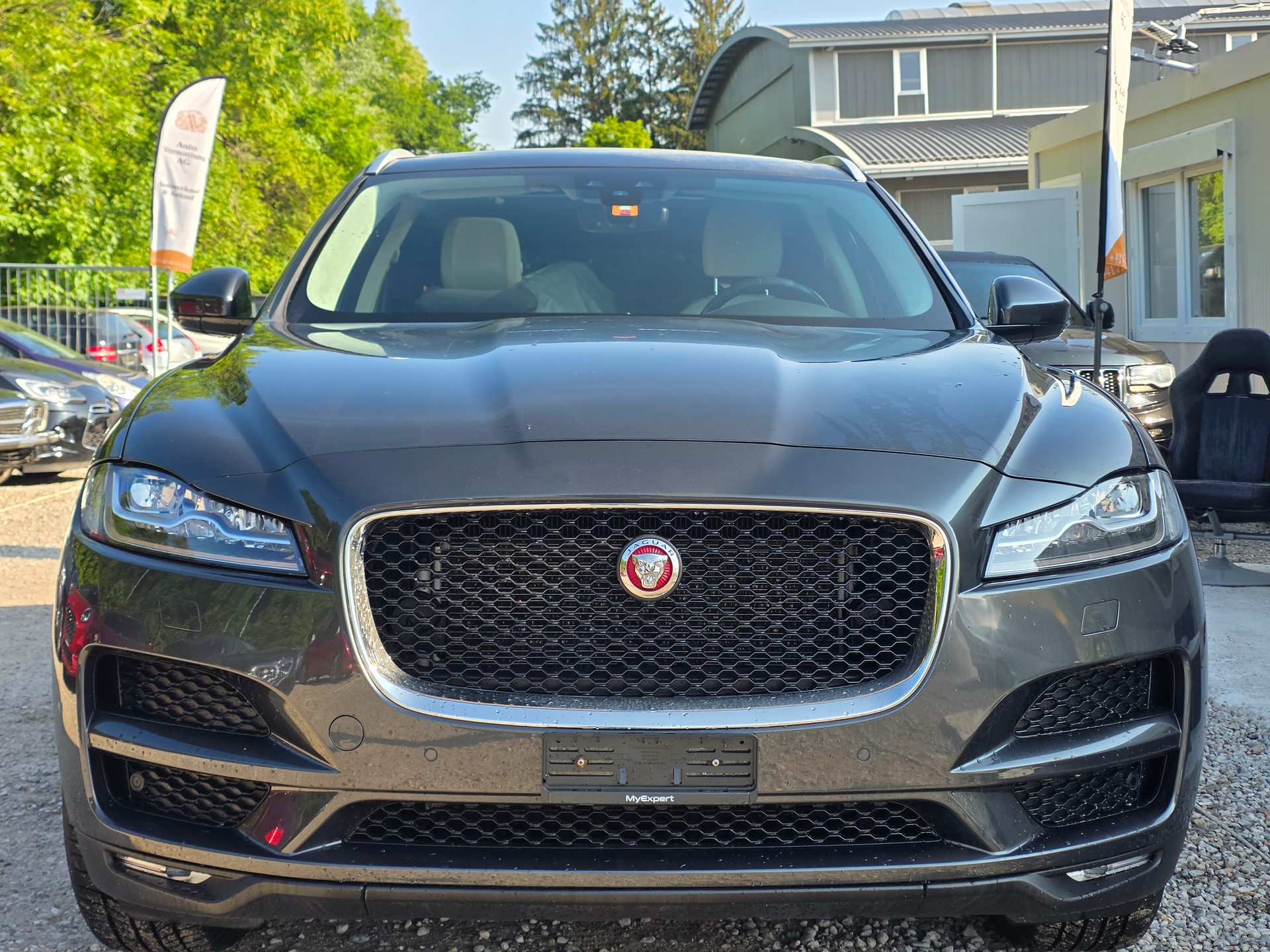JAGUAR F-Pace 25d Pure AWD Automatik * ab MFK / Frisch ab Service / 12MT Garantie / Gratis Lieferung-image-7