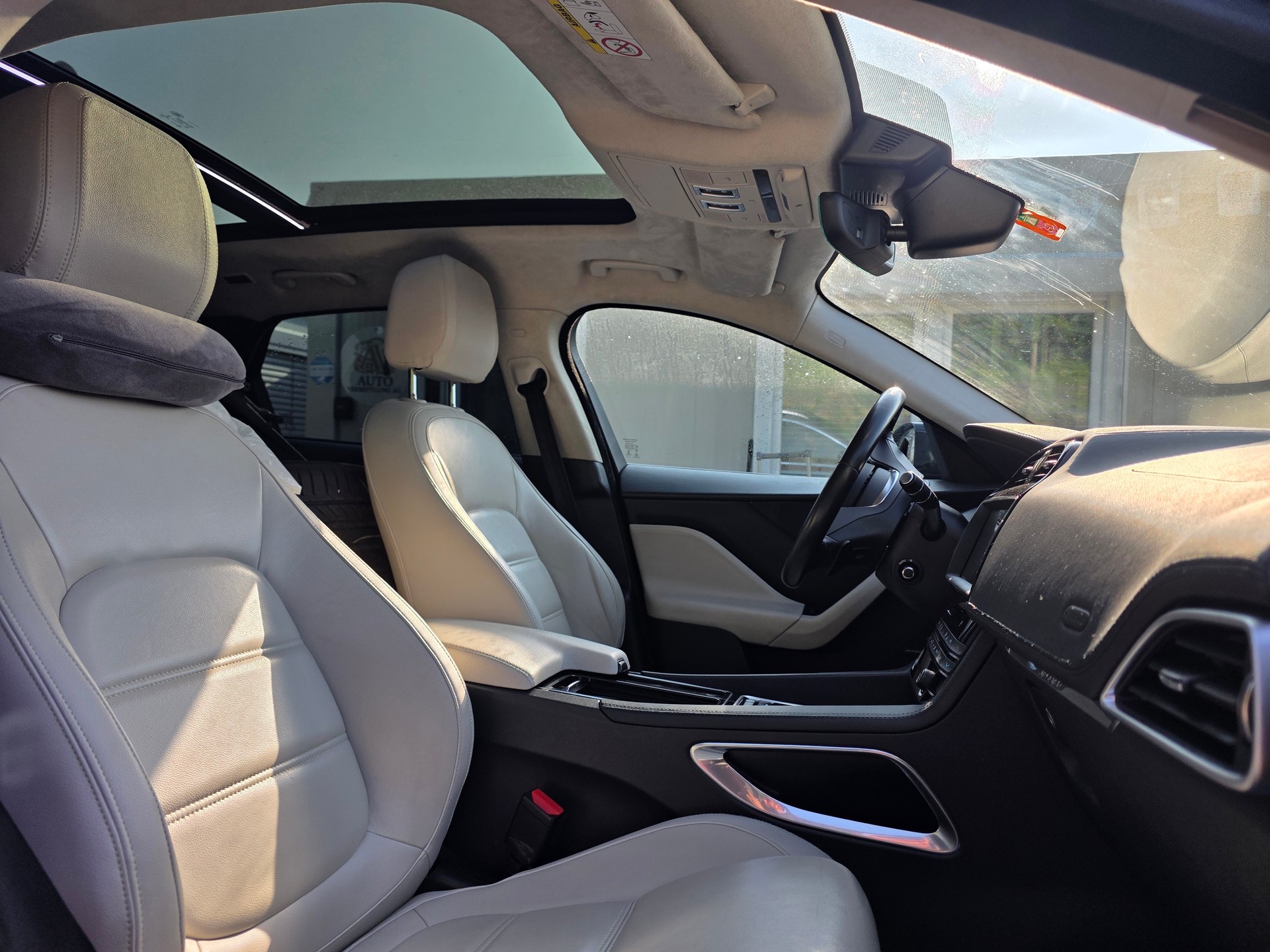 JAGUAR F-Pace 25d Pure AWD Automatik * ab MFK / Frisch ab Service / 12MT Garantie / Gratis Lieferung-image-12