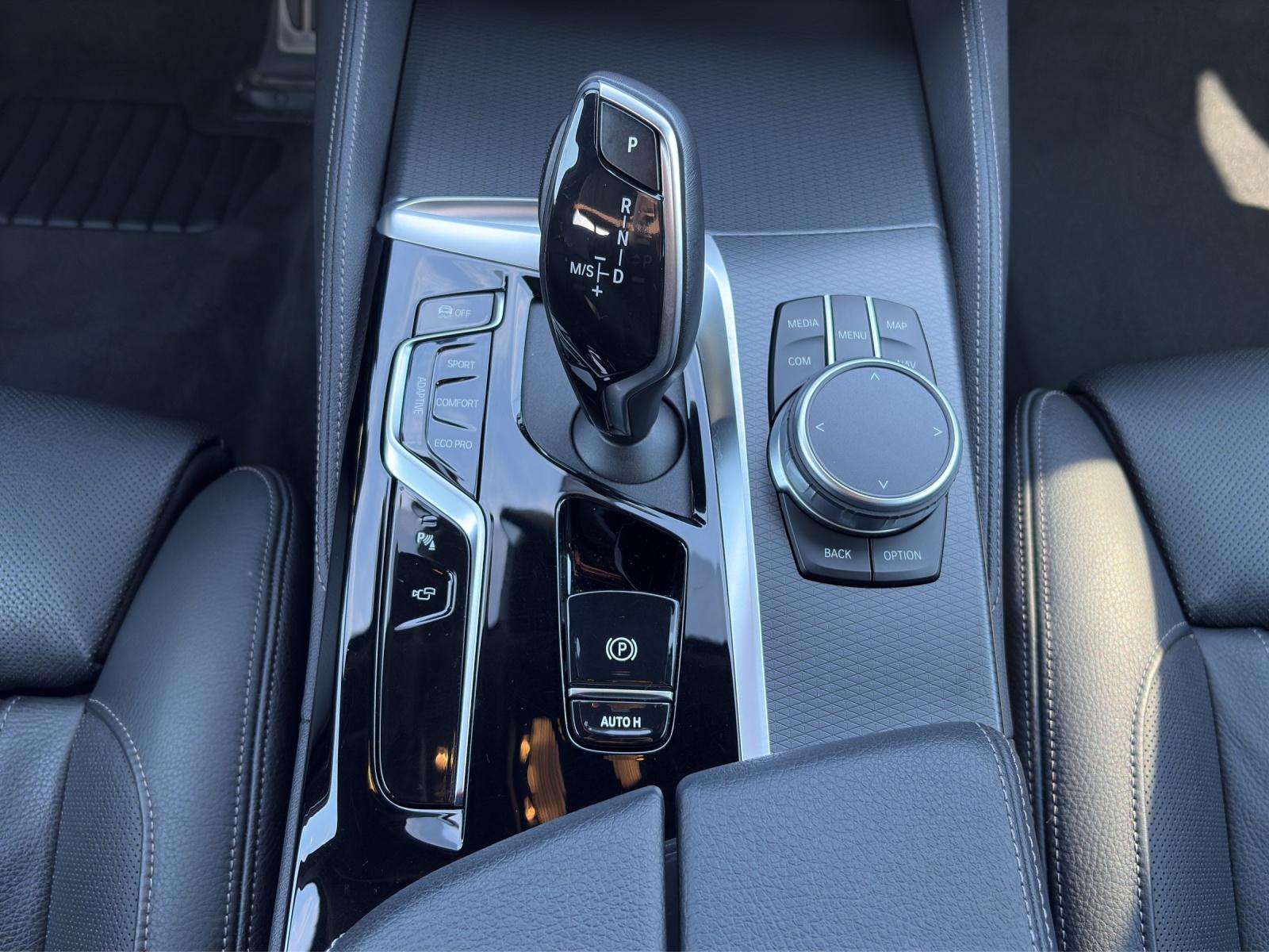 BMW 540i xDrive Touring-image-21