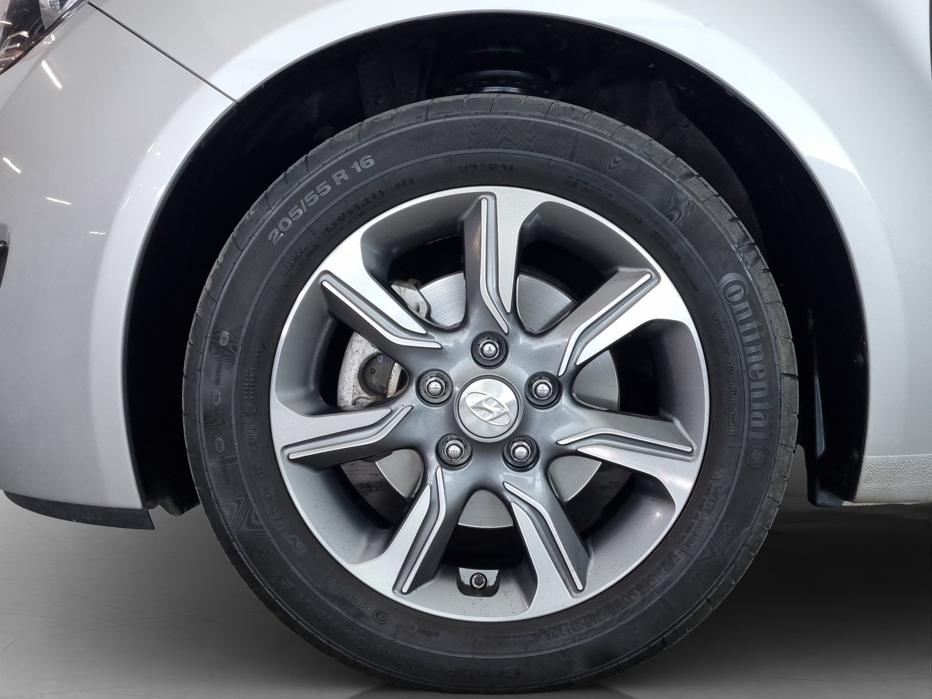 HYUNDAI ix20 1.6 Vertex-image-15