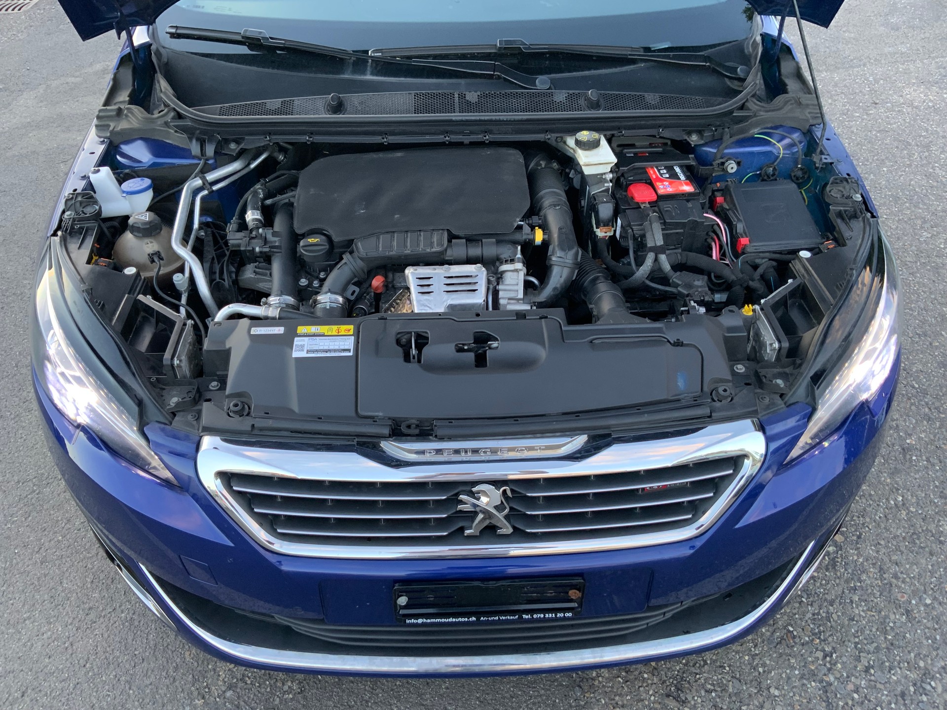 PEUGEOT 308 SW 1.2 THP GT Line-image-7