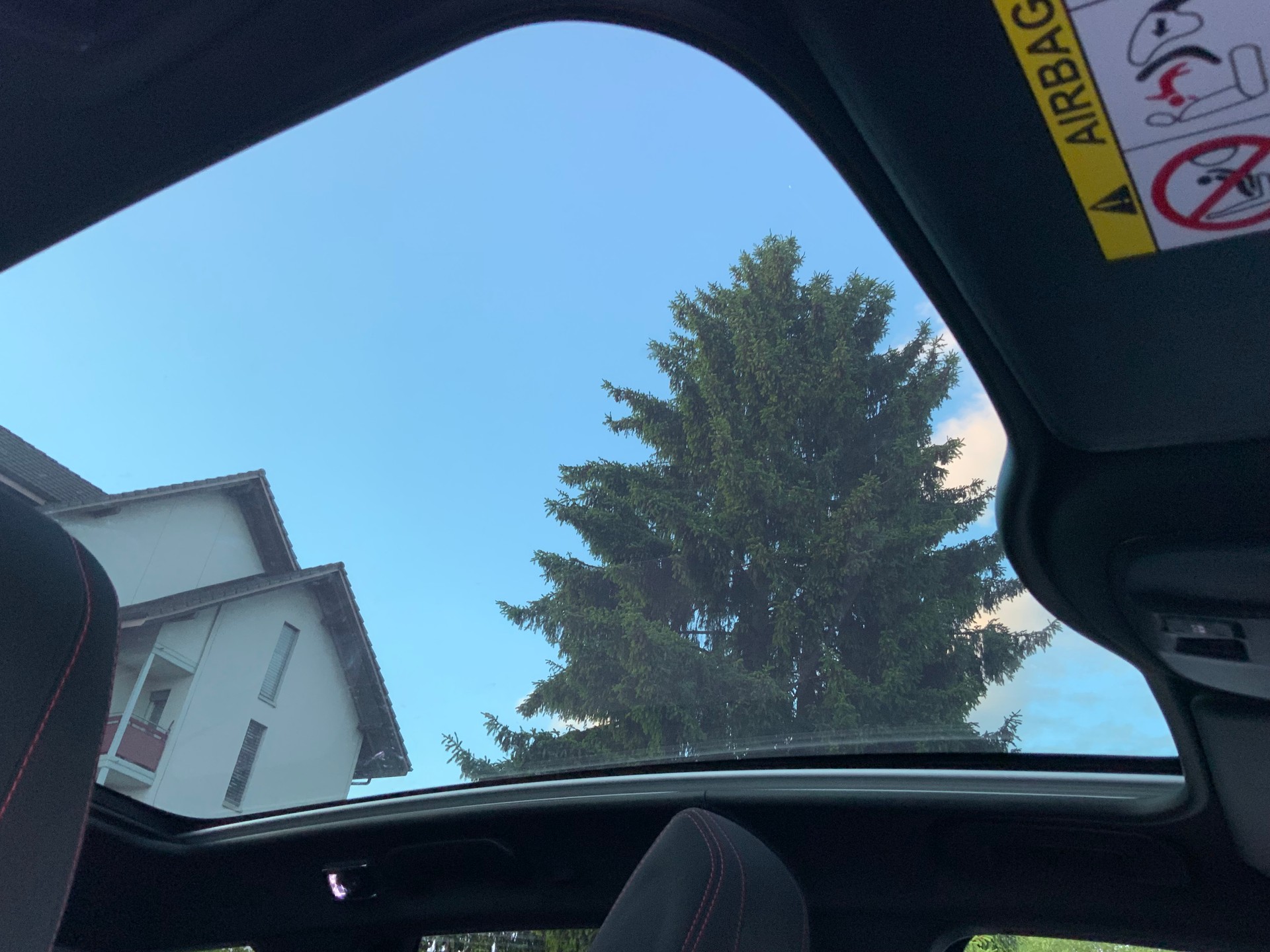 PEUGEOT 308 SW 1.2 THP GT Line-image-8