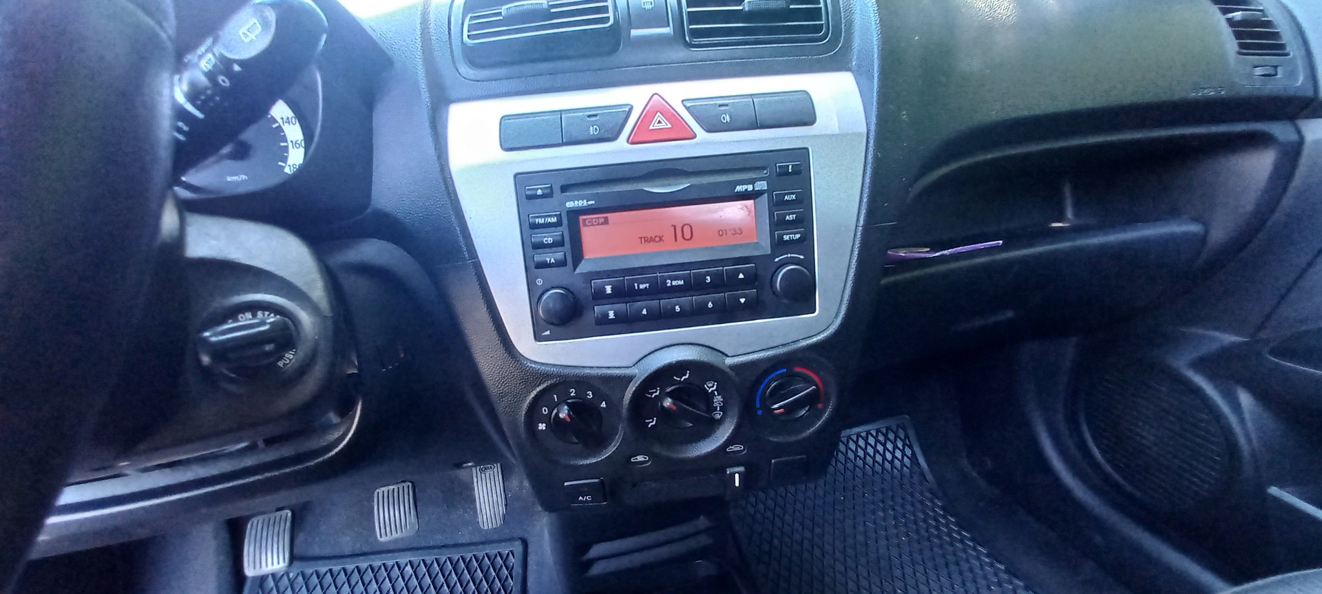 KIA Picanto 1.0 _seven-image-10