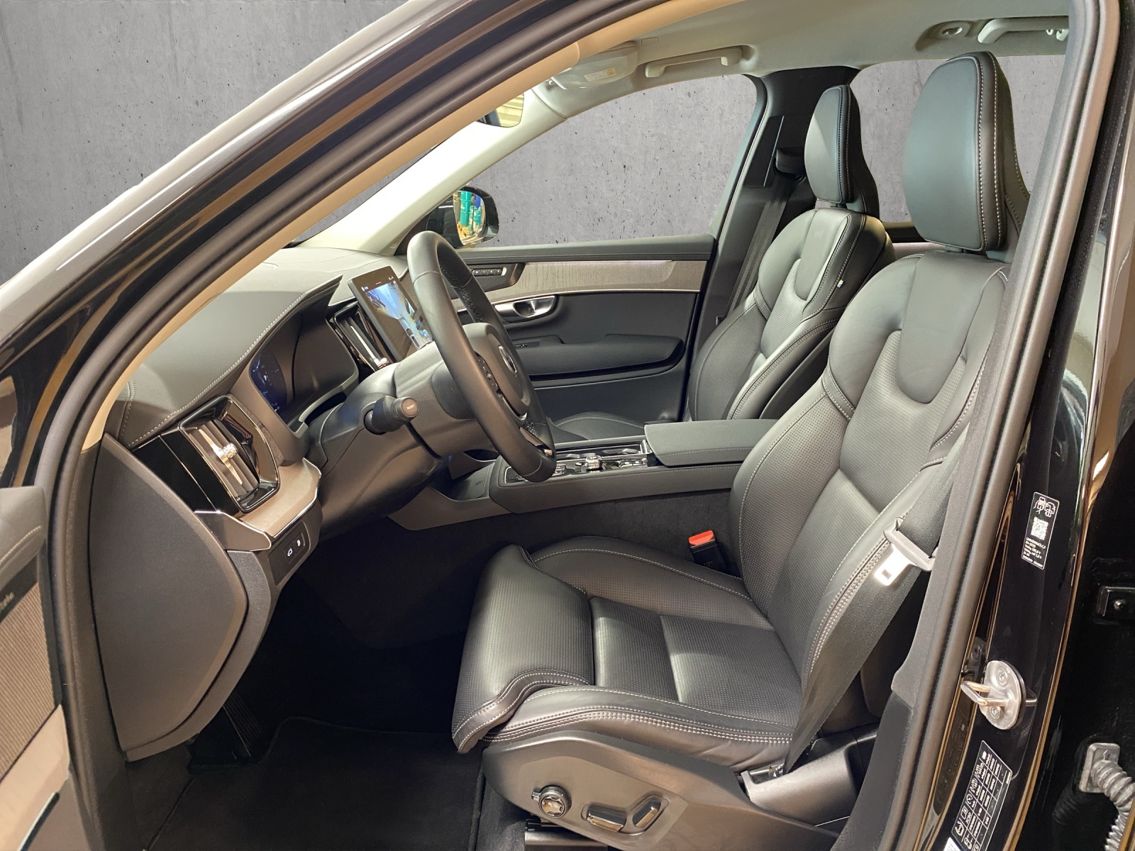 VOLVO XC90 T8 eAWD PluginHybrid Plus Dark Geartronic-image-7