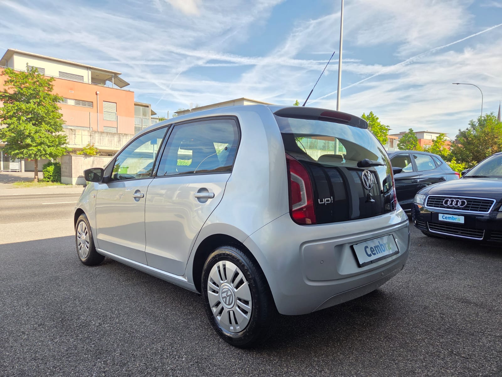 VW Up 1.0 BMT Bergamont-image-2