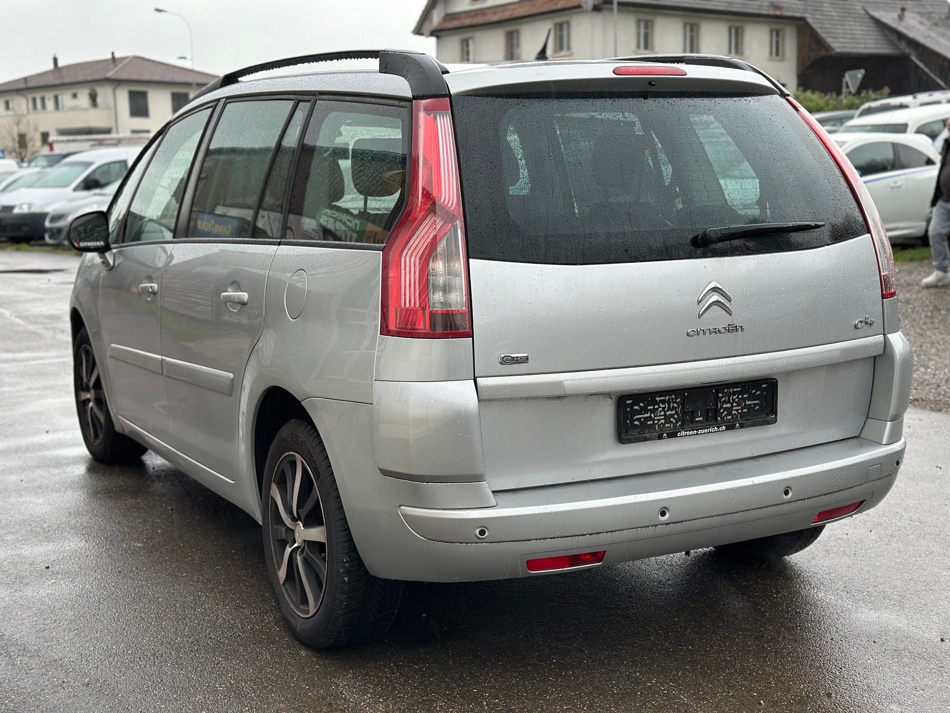 CITROEN Grand C4 Picasso 1.6 HDI 16V Séduction EGS6-image-5