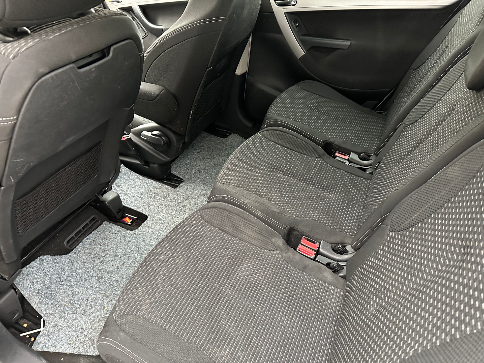 CITROEN Grand C4 Picasso 1.6 HDI 16V Séduction EGS6-image-11