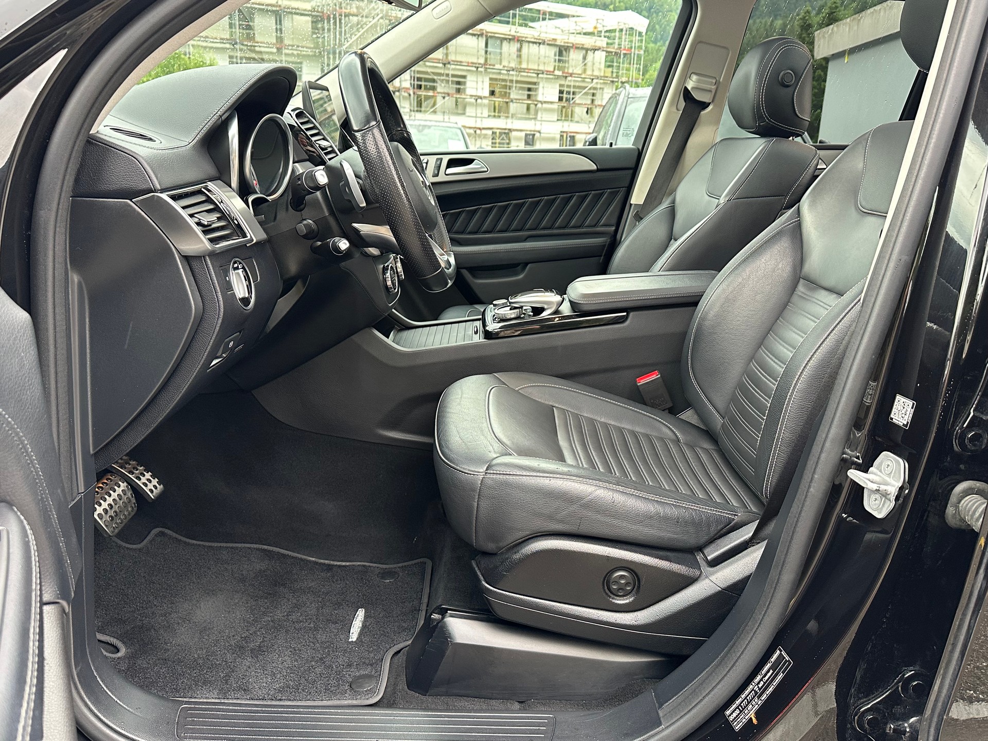 MERCEDES-BENZ GLE 350 d AMG Executive 4Matic 9G-Tronic-image-10