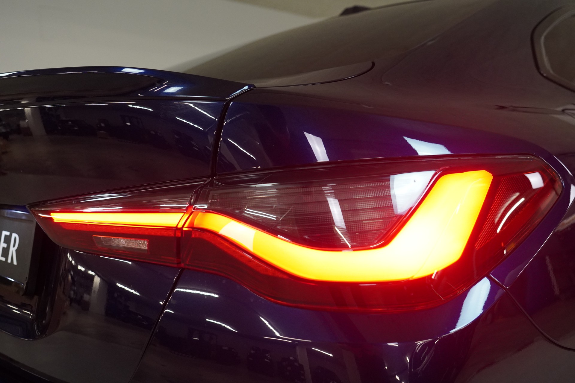 BMW-ALPINA B4 Gran Coupé 3.0 xDrive S-Tronic-image-15