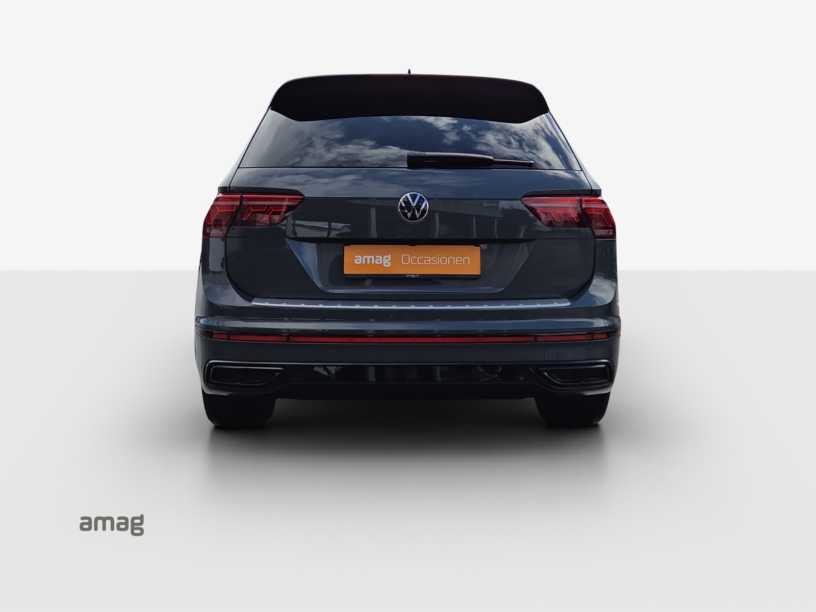VW Tiguan 2.0TSI R-Line 4Motion DSG-showroom-element-3