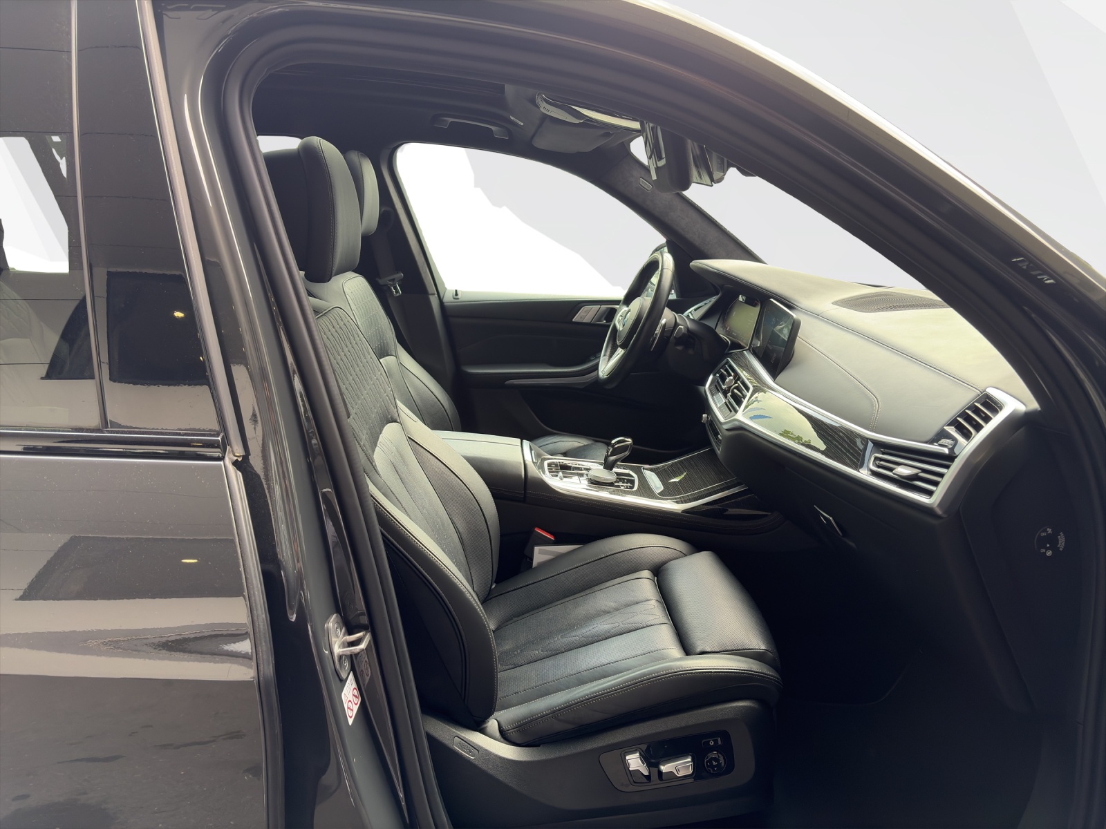 BMW X7 40d xDrive-image-15