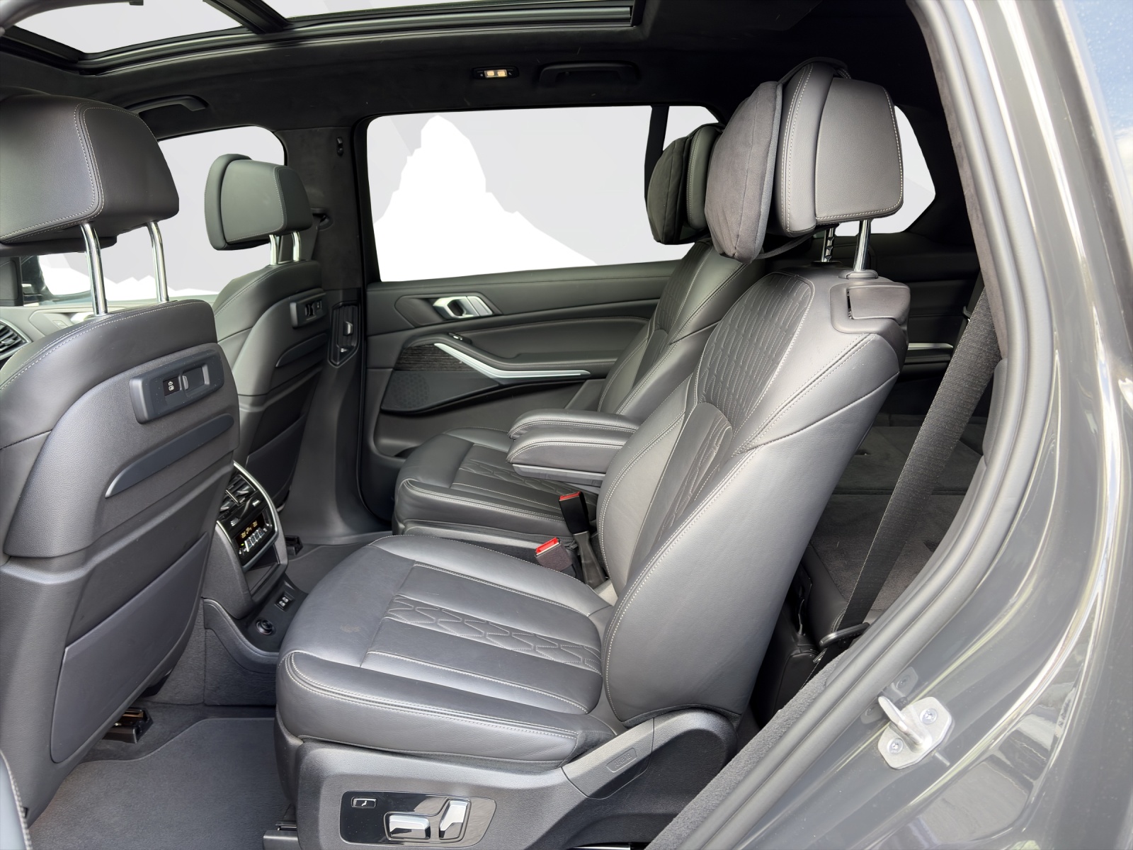 BMW X7 40d xDrive-image-18
