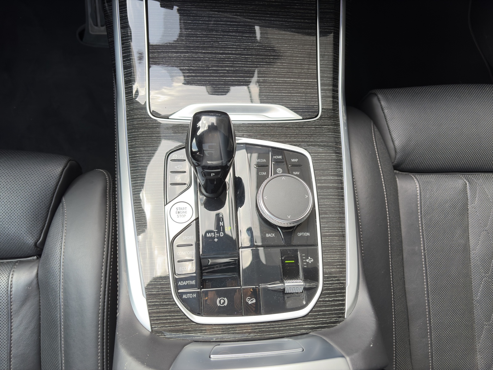BMW X7 40d xDrive-image-14