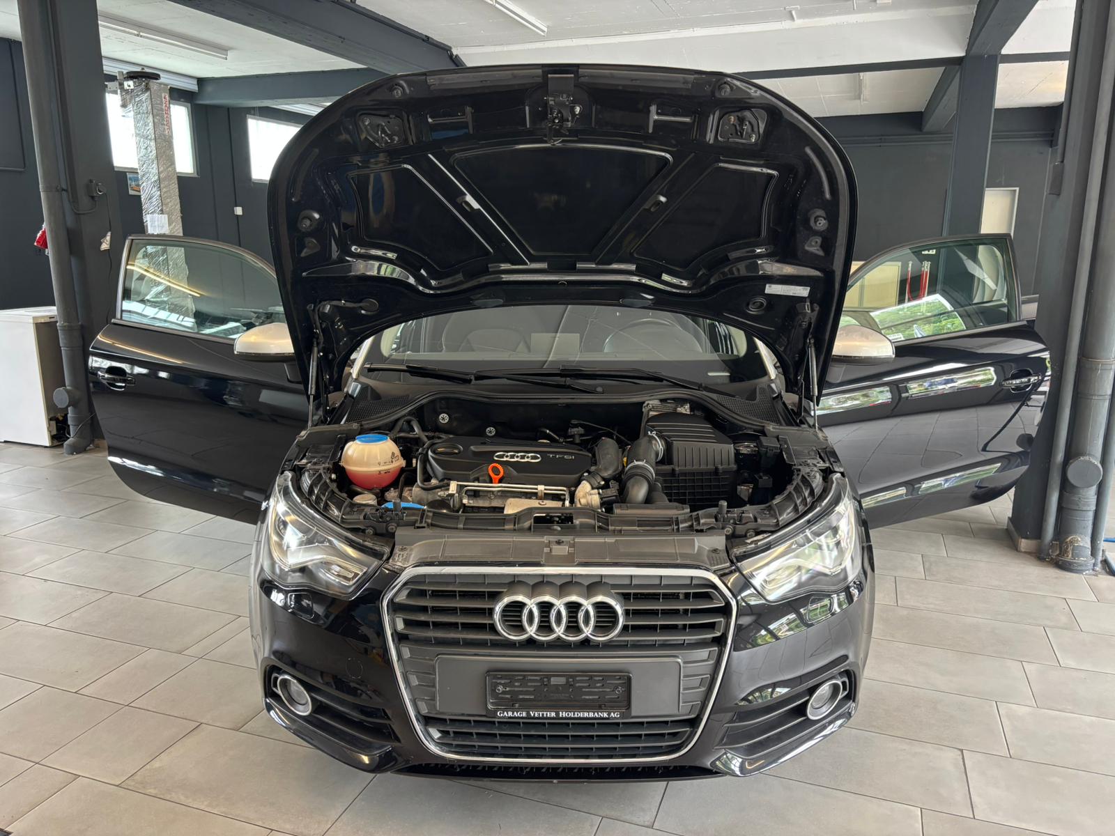 AUDI A1 1.4 TFSI Attraction S-tronic-image-4