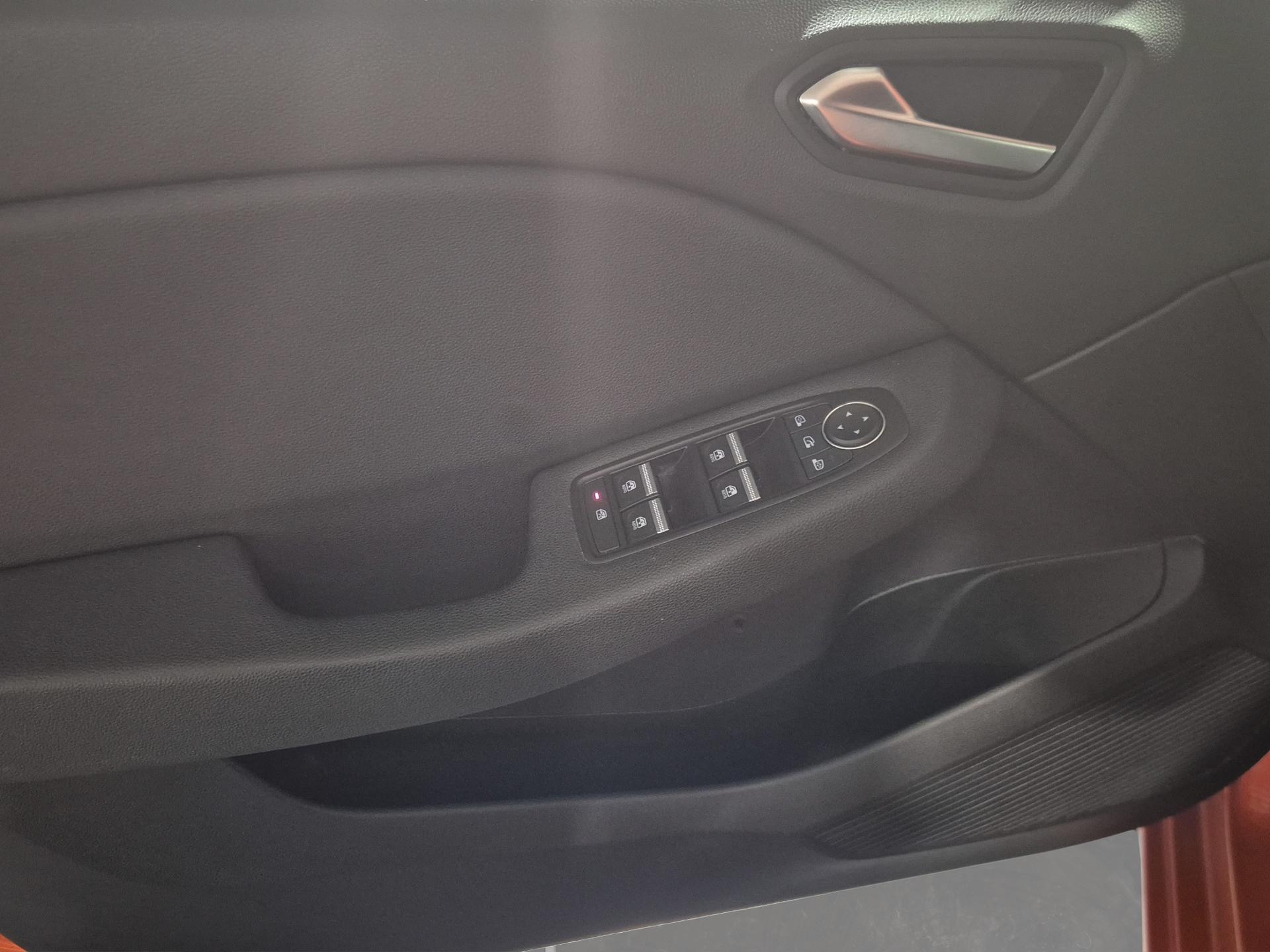 RENAULT Clio 1.6 E-Tech Intens-image-23