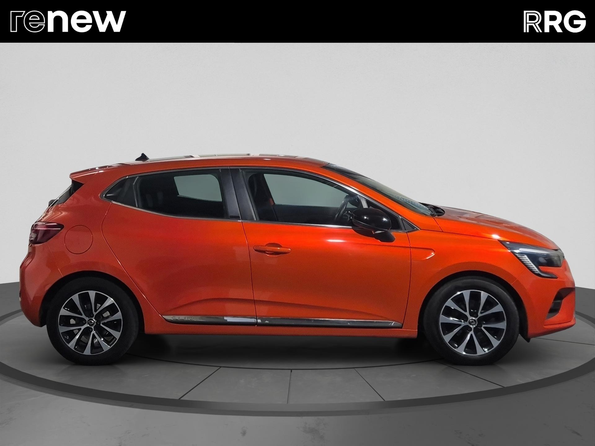 RENAULT Clio 1.6 E-Tech Intens-image-1