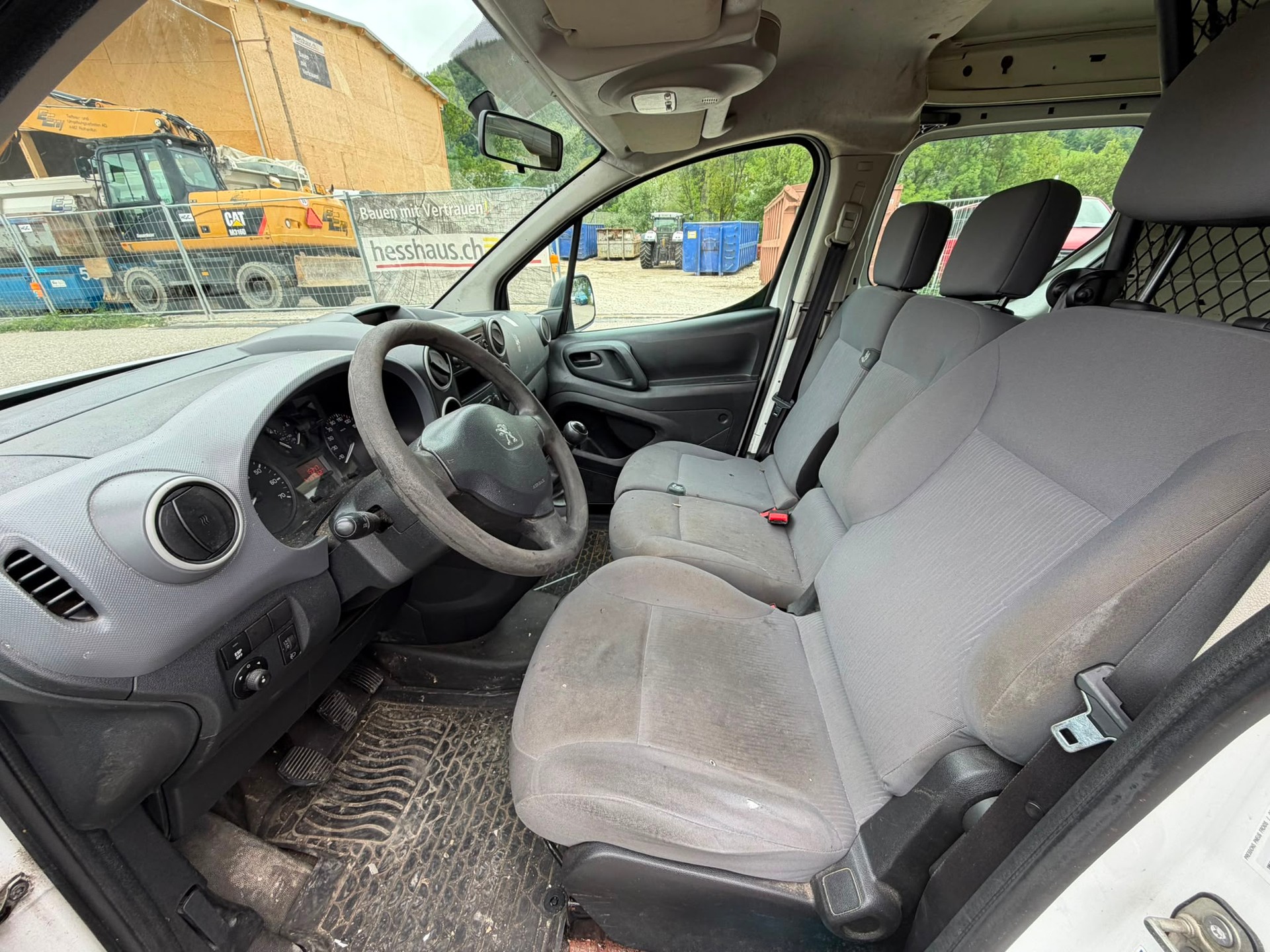 PEUGEOT Partner 1.6 VTi Urban-image-4