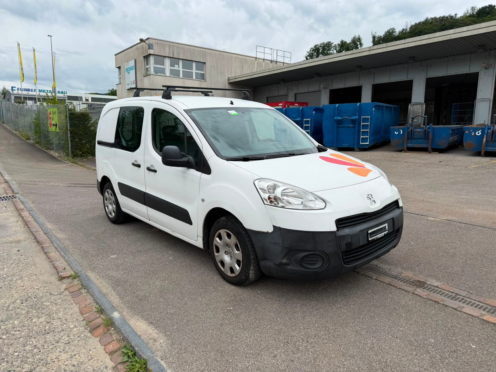 PEUGEOT Partner 1.6 VTi Urban-image-2