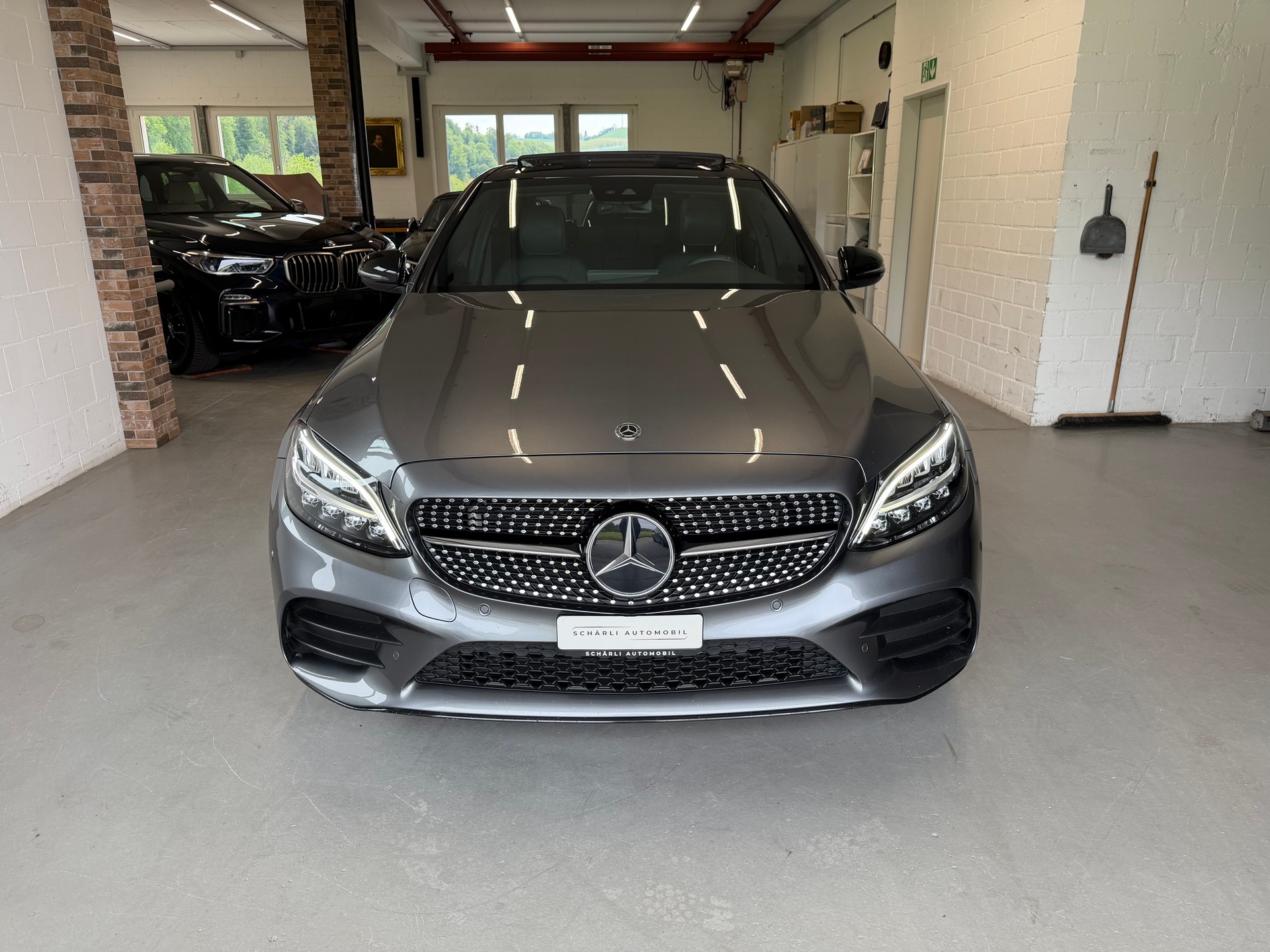 MERCEDES-BENZ C 200 Swiss Star AMG Line 4Matic 9G-Tronic-image-2