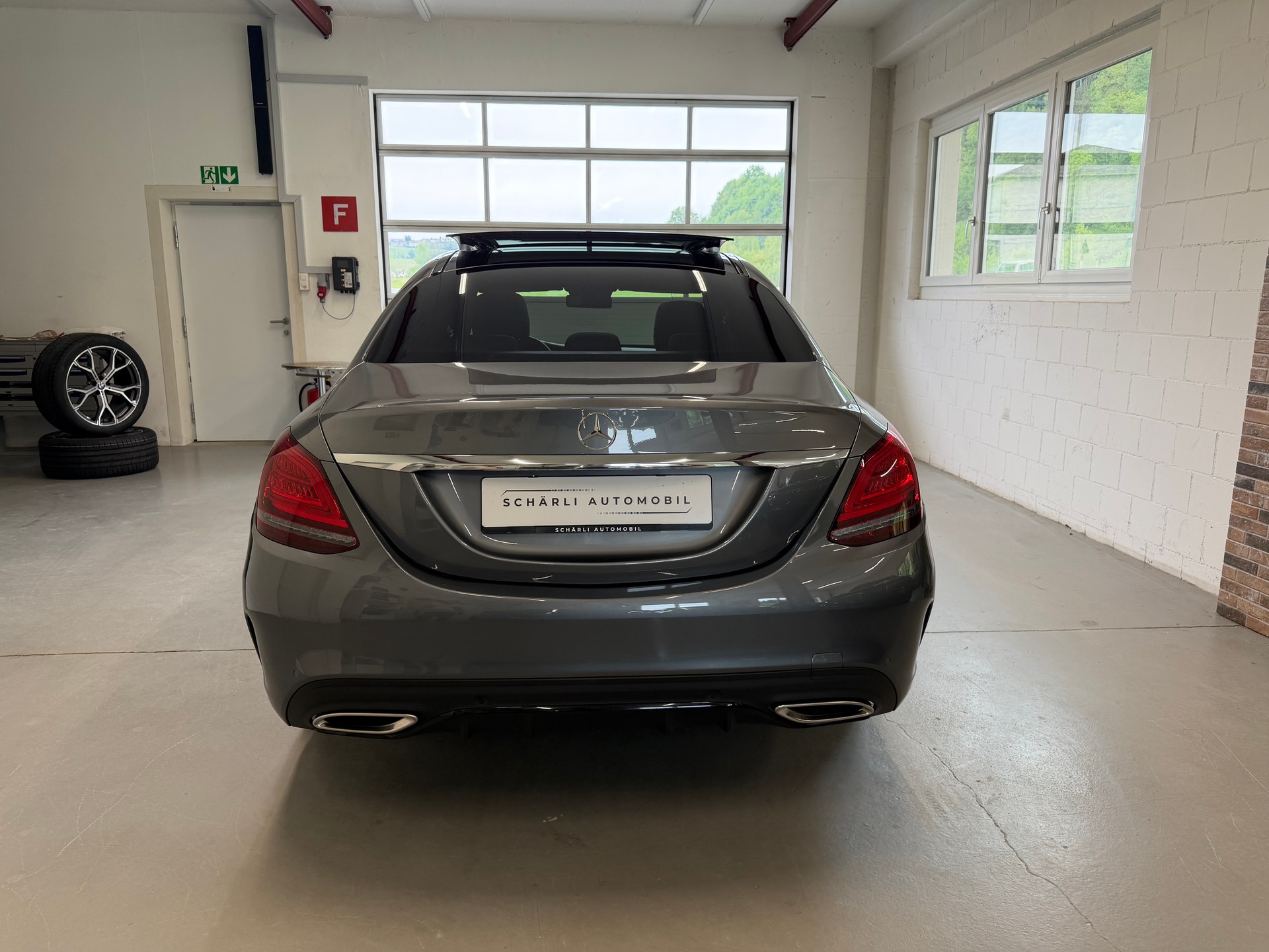 MERCEDES-BENZ C 200 Swiss Star AMG Line 4Matic 9G-Tronic-image-7