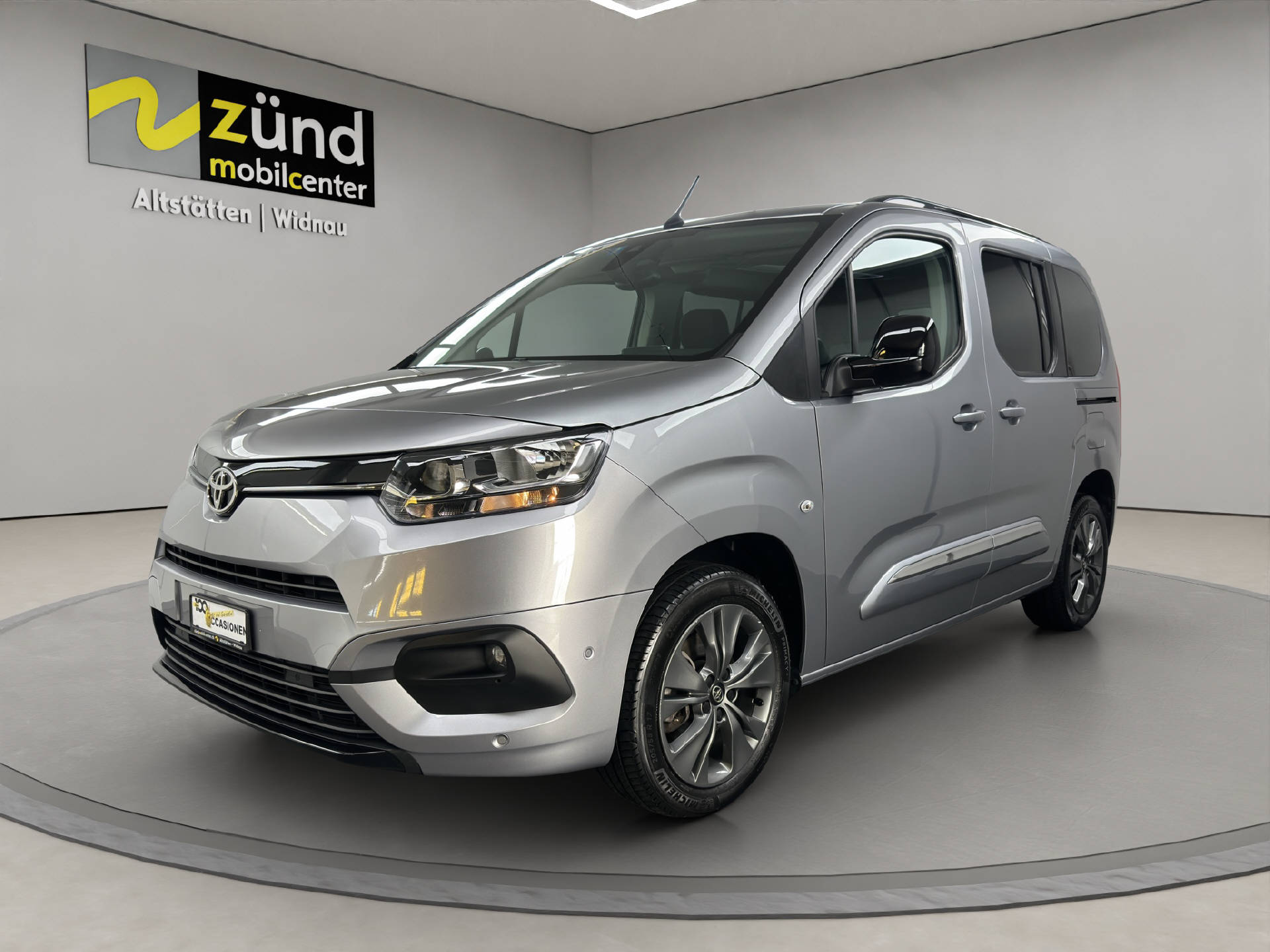 TOYOTA Proace City Verso L1 1.5 HDi 130 Style-image-0