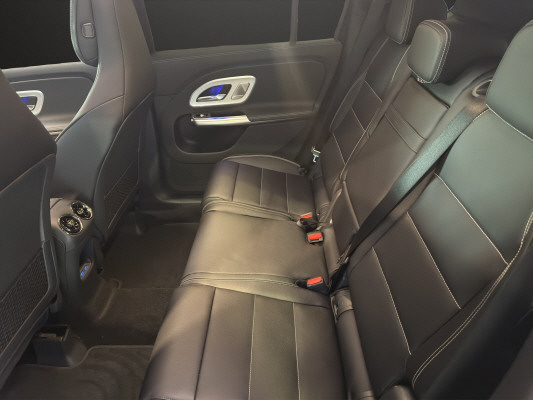 MERCEDES-BENZ GLB 220 4Matic 8G-Tronic-image-7