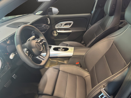 MERCEDES-BENZ GLB 220 4Matic 8G-Tronic-image-6