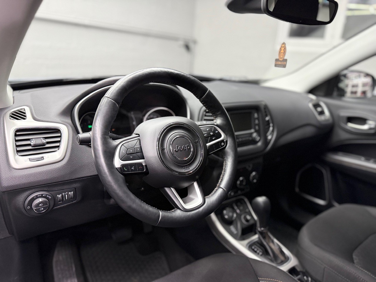 JEEP Compass 2.0CRD Longtitude AWD 9ATX-image-13
