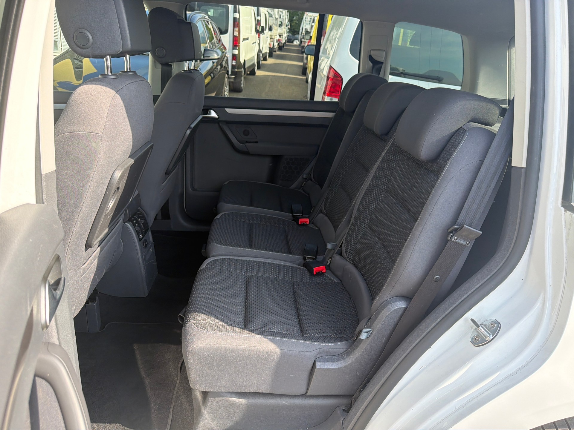 VW Touran 2.0 TDI BMT Comfortline DSG * Navigation * Klima-auto * PDC H * Tempomat * Frisch Ab MFK-image-12