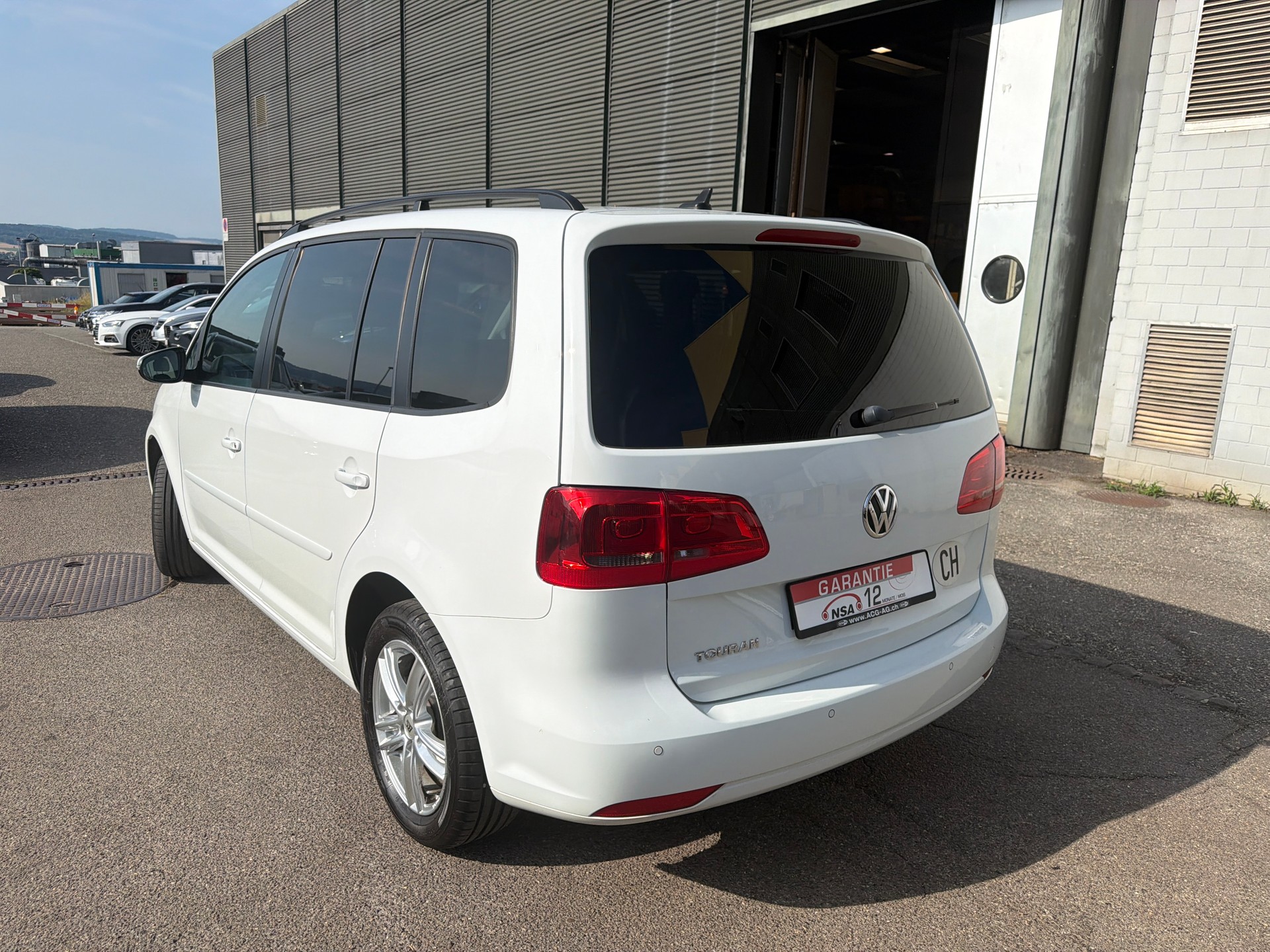 VW Touran 2.0 TDI BMT Comfortline DSG * Navigation * Klima-auto * PDC H * Tempomat * Frisch Ab MFK-image-7