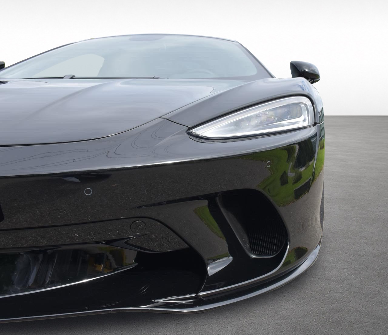 McLAREN GT-image-12