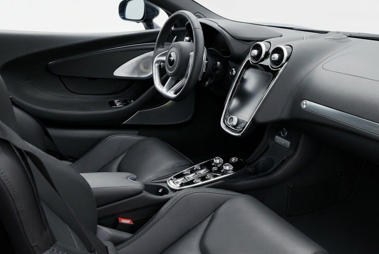 McLAREN GT-image-10