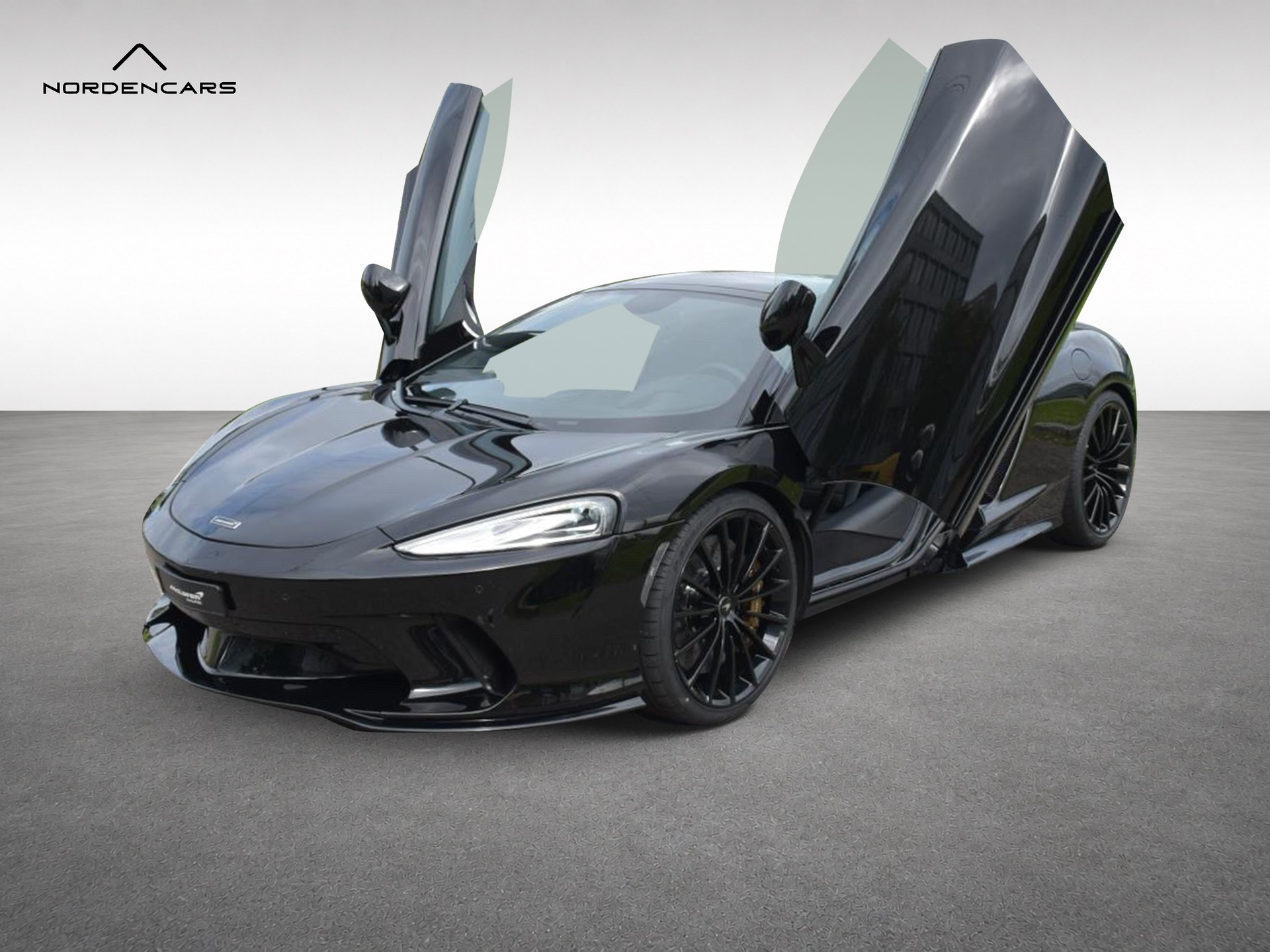 McLAREN GT-image-8