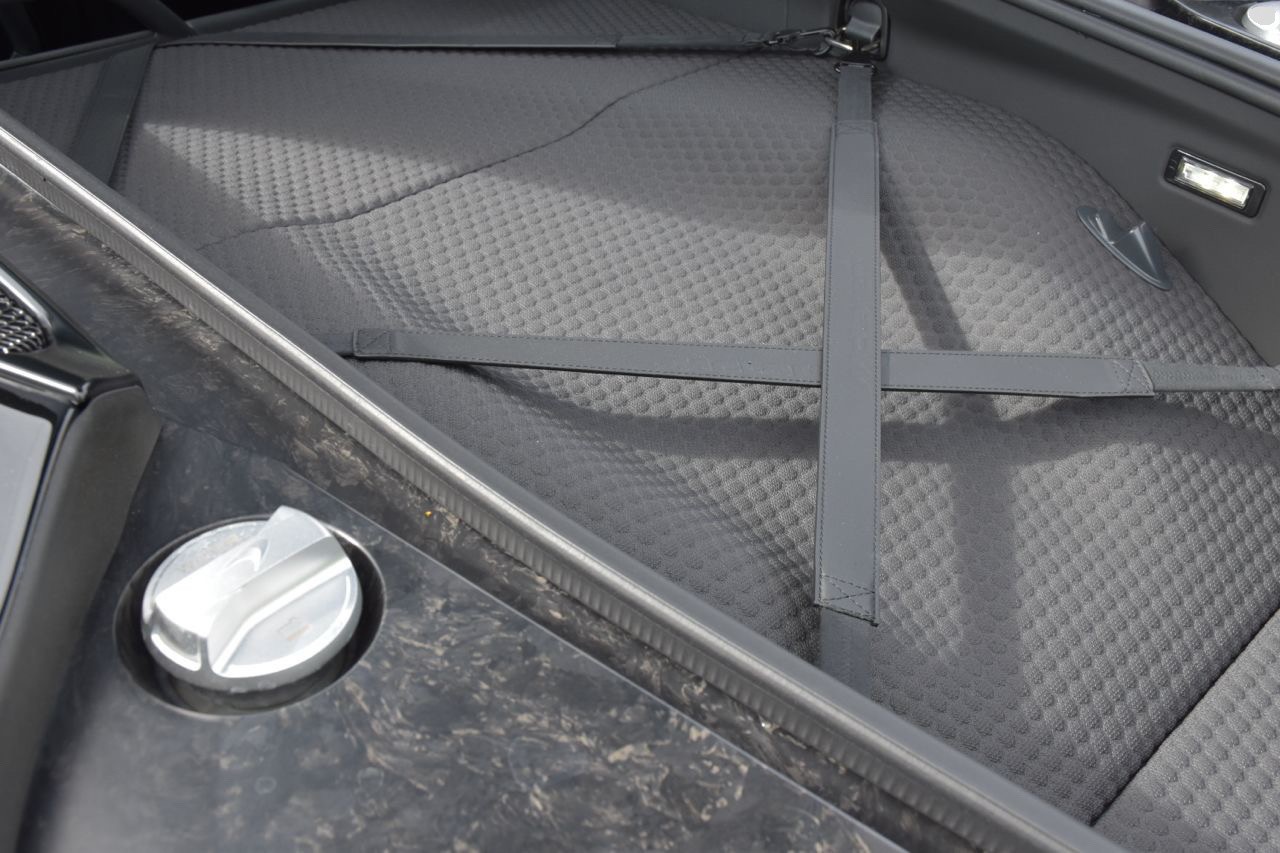 McLAREN GT-image-27