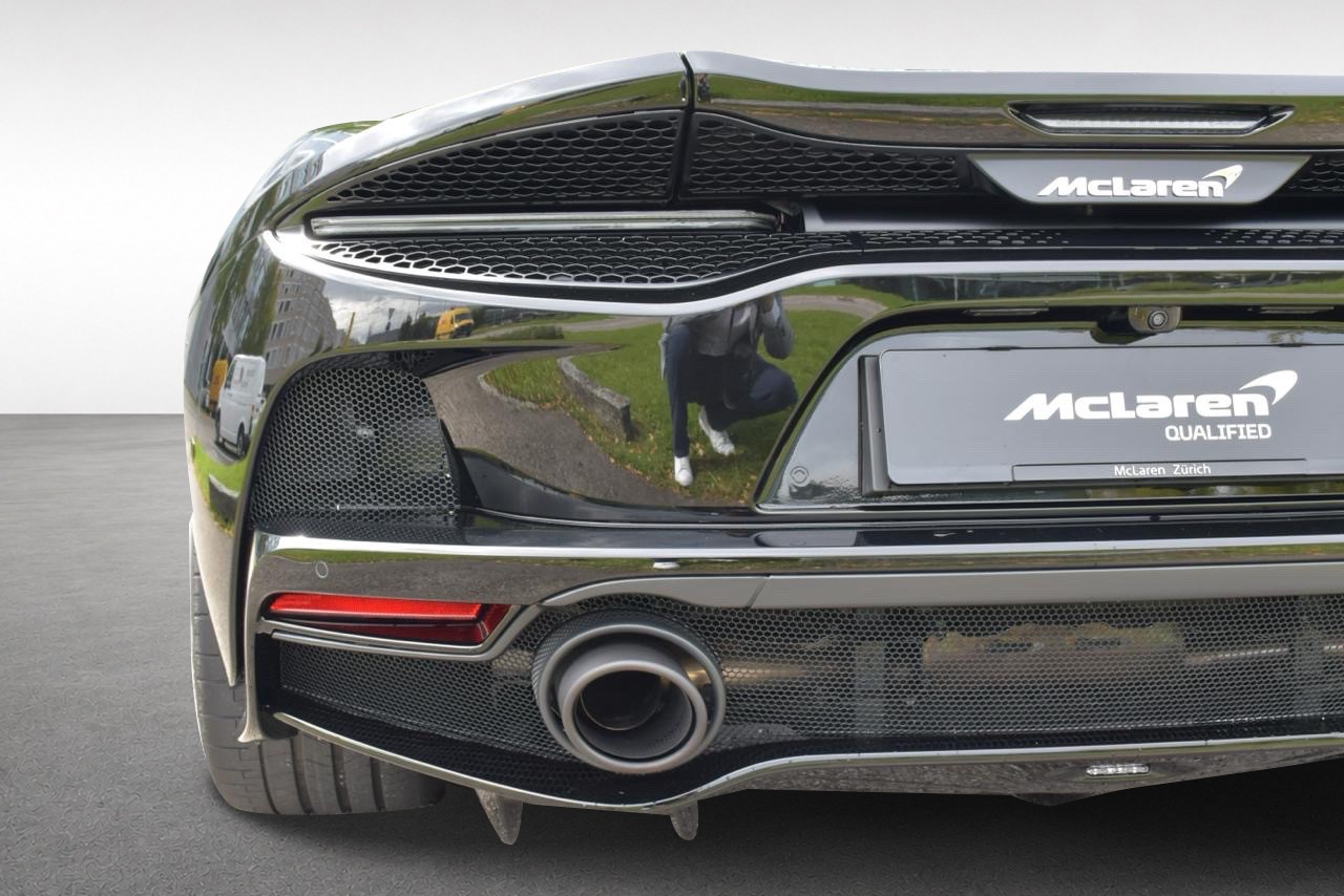 McLAREN GT-image-13