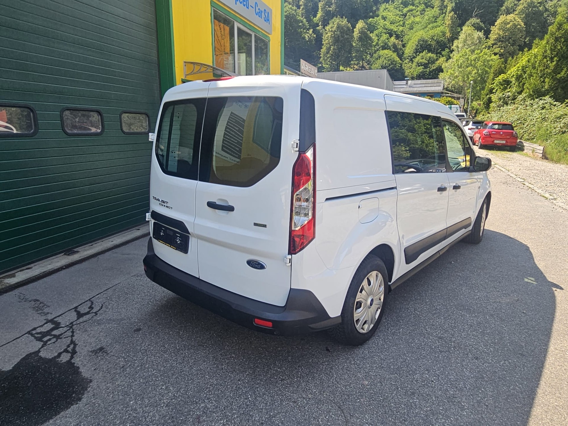 FORD Transit Connect Van T210 1.0 EcoBoost Ambiente-image-2