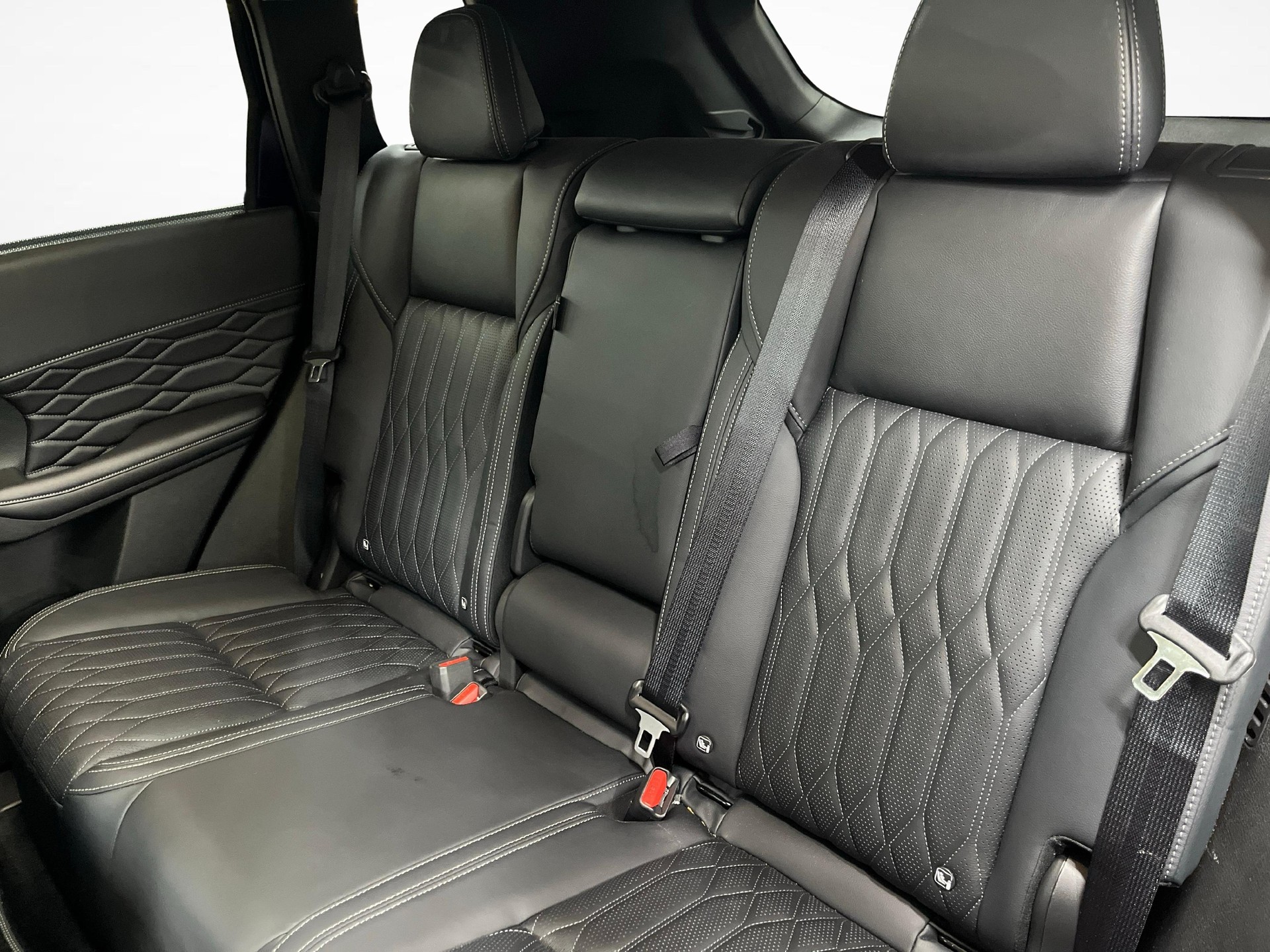 MITSUBISHI Outlander 2.4 PHEV Instyle 4x4-image-10