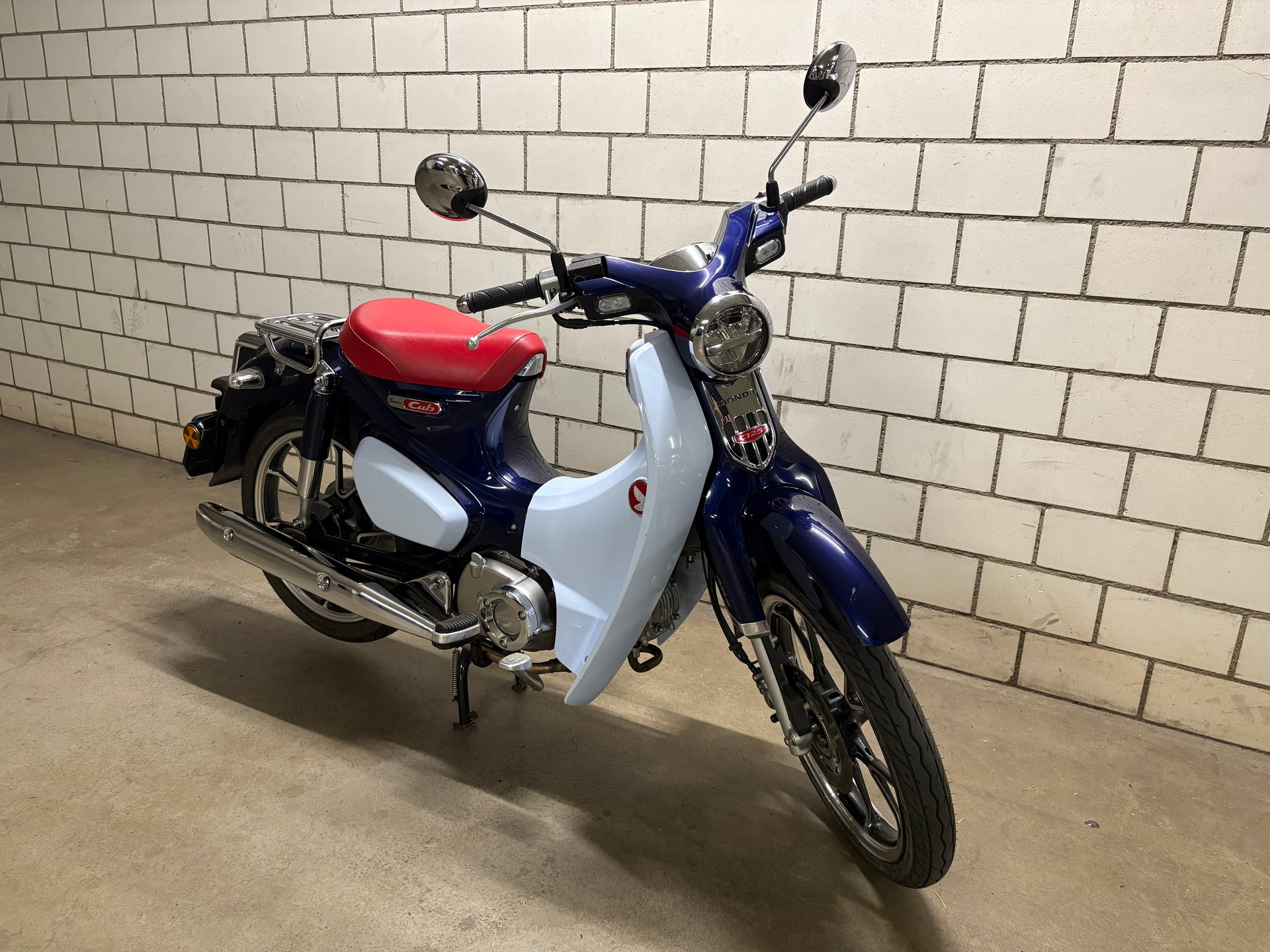 HONDA C 125 Super Cub