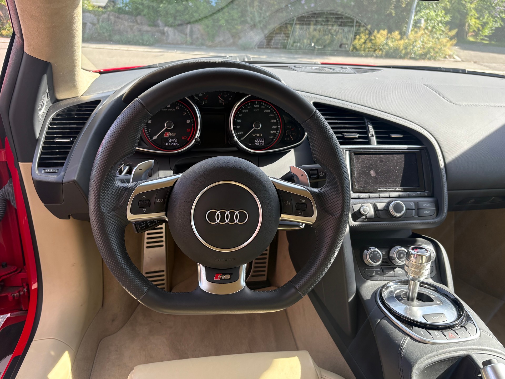 AUDI R8 Coupé 5.2 S-Tronic-image-5