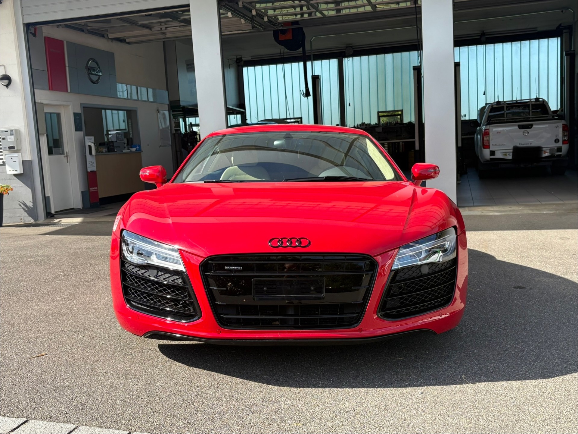 AUDI R8 Coupé 5.2 S-Tronic-image-1