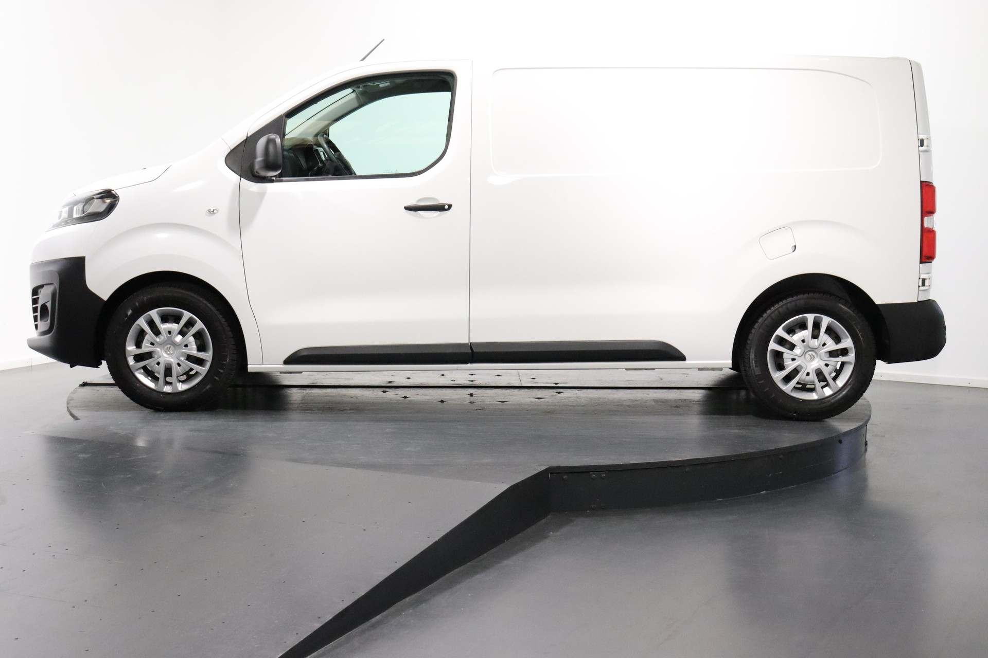 CITROEN Jumpy Kaw. M 2.0 BlueHDi 140 Club S/S-showroom-element-1