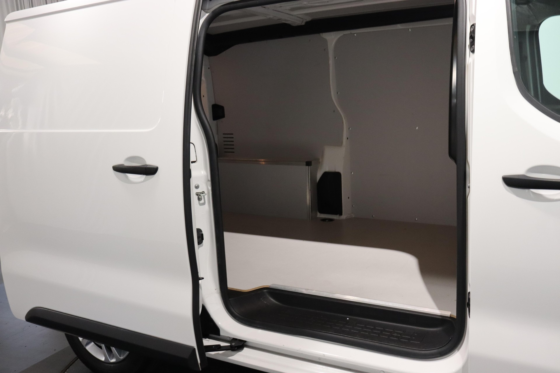 CITROEN Jumpy Kaw. M 2.0 BlueHDi 140 Club S/S-image-5