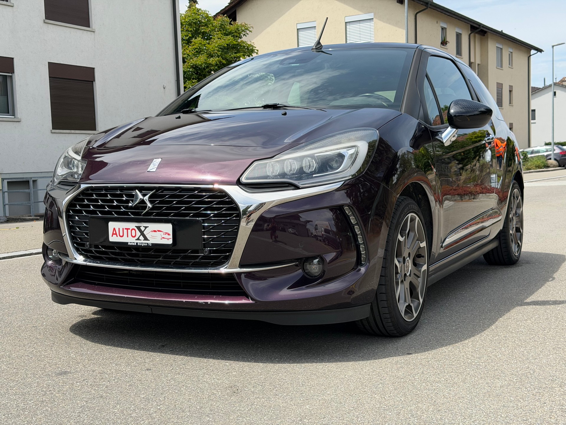 DS AUTOMOBILES DS 3 Cabrio 1.2 PureTech SO Chic EAT-image-1