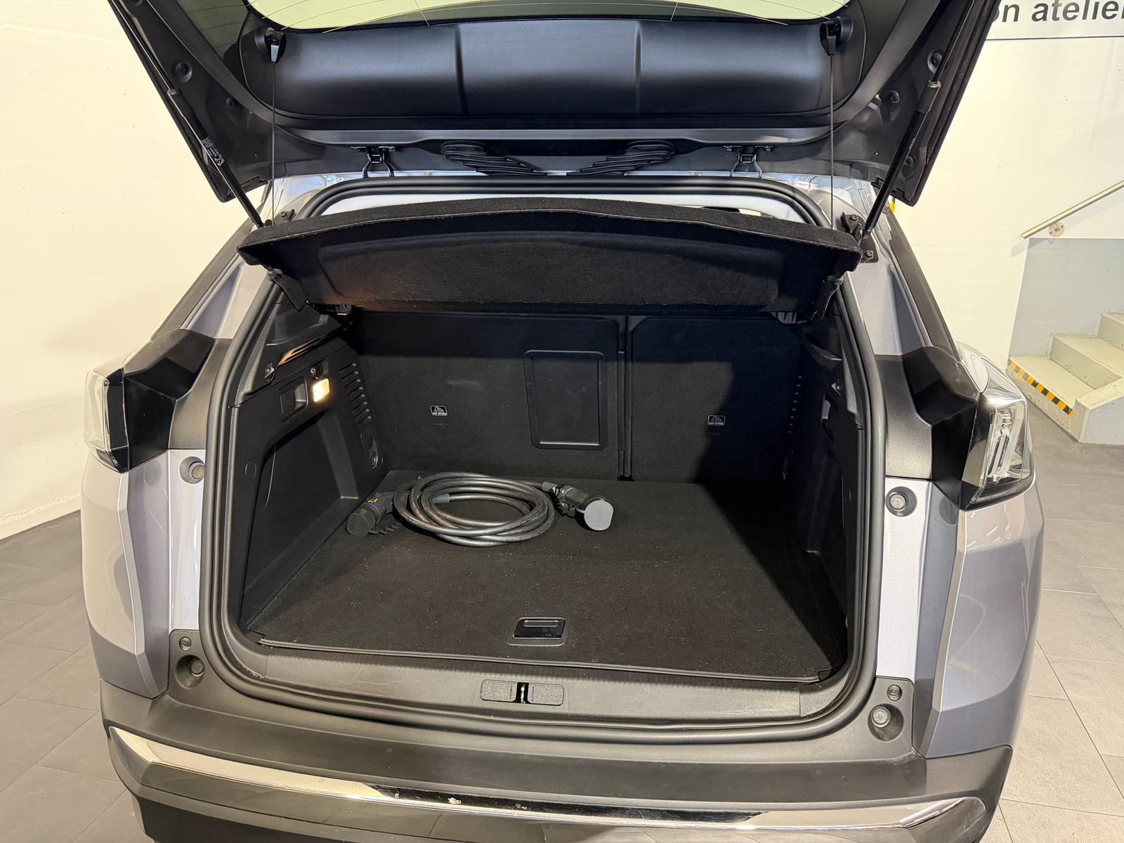 PEUGEOT 3008 1.6 Plug-in Hybrid Allure Pack-image-2