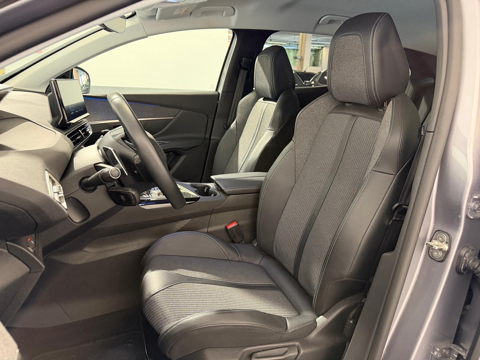 PEUGEOT 3008 1.6 Plug-in Hybrid Allure Pack-image-5