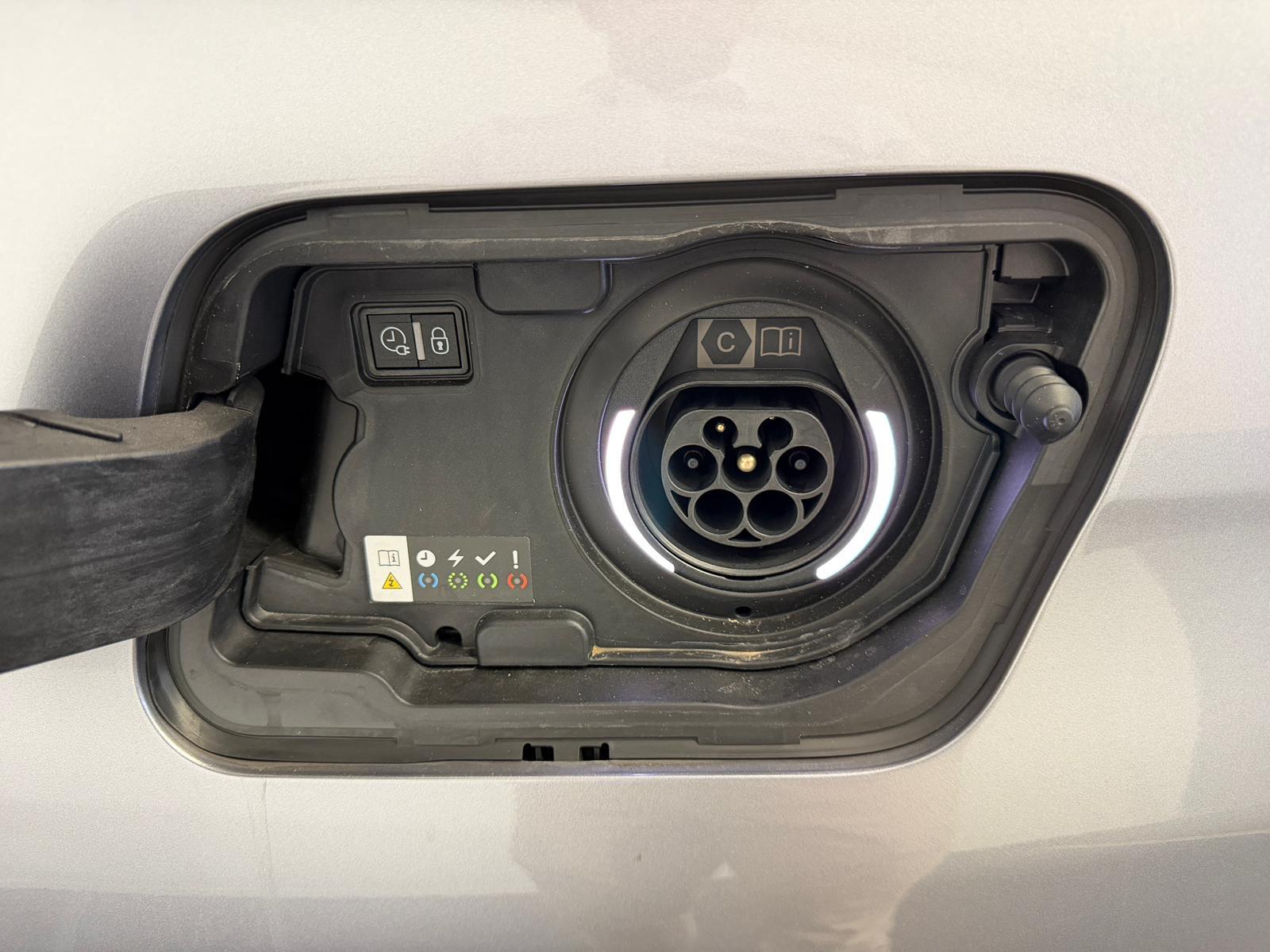 PEUGEOT 3008 1.6 Plug-in Hybrid Allure Pack-image-8
