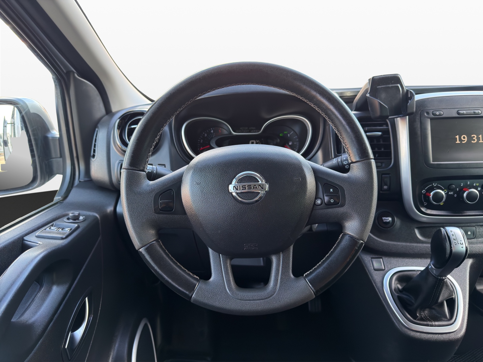 NISSAN NV300 dCi 170 2.9 L2H1 Premium 9Pl. DCT-image-10